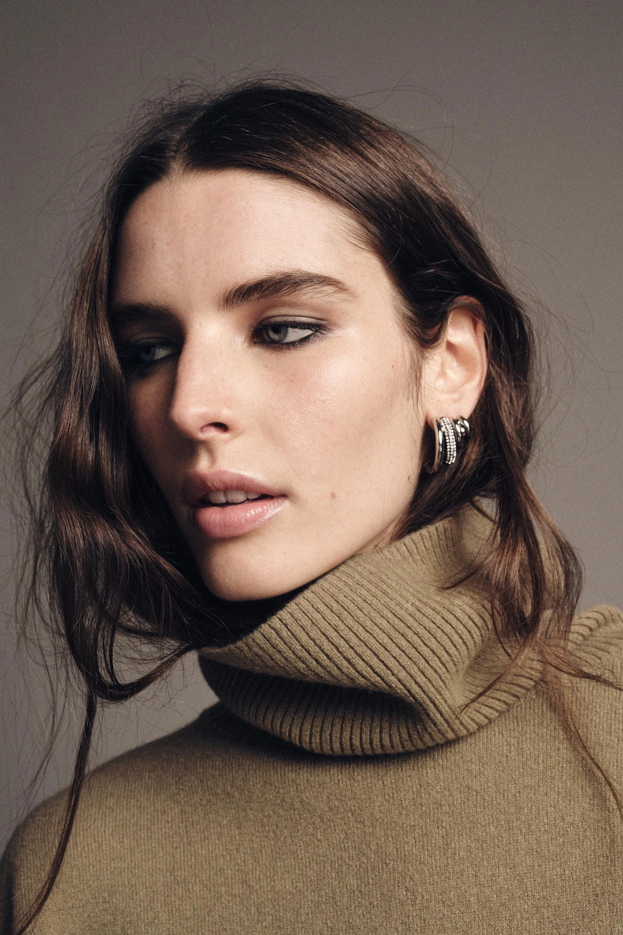 گوشواره های حلقه ای درخشان گوشواره های حلقه ای درخشان