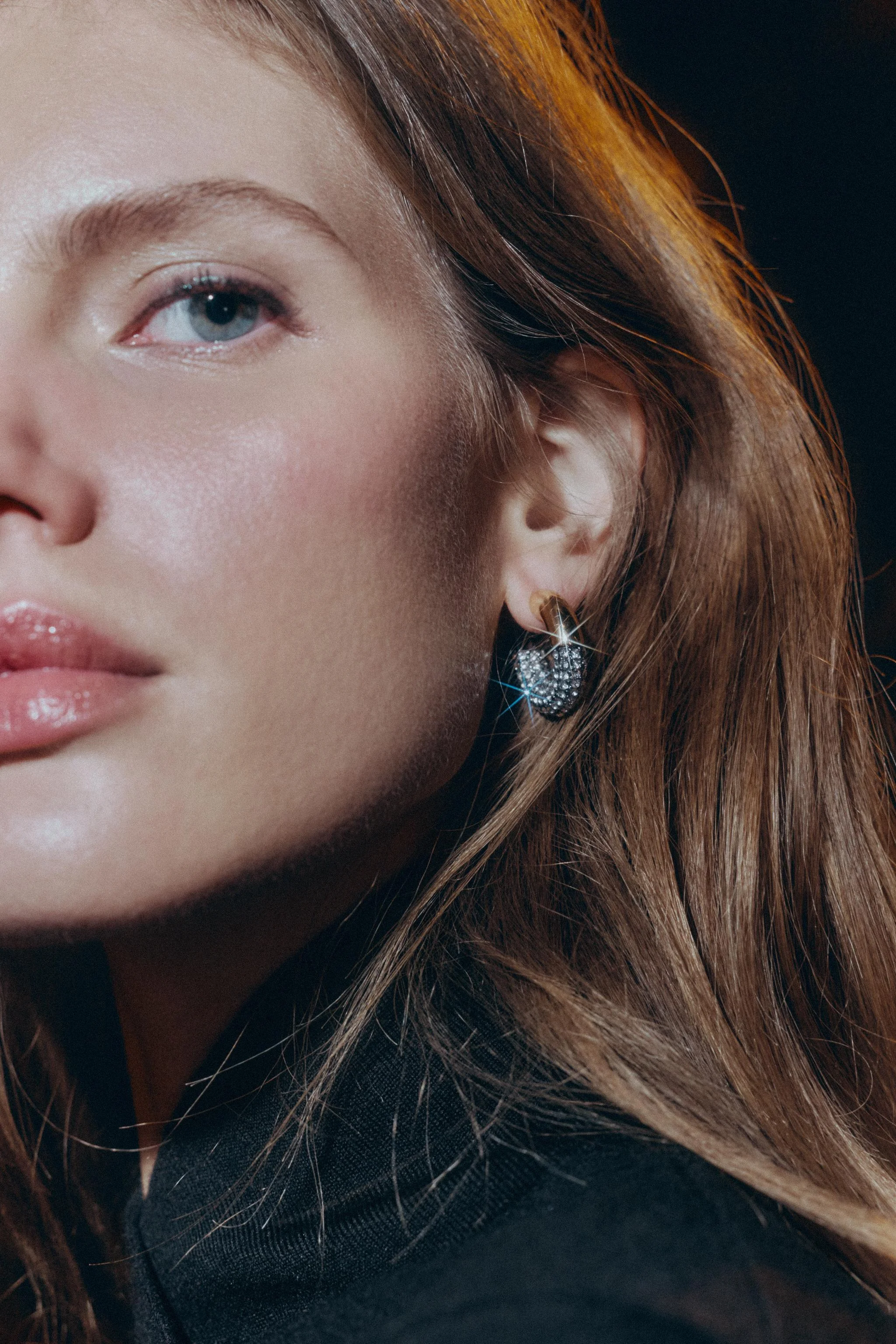 گوشواره های حلقه ای نگین دار