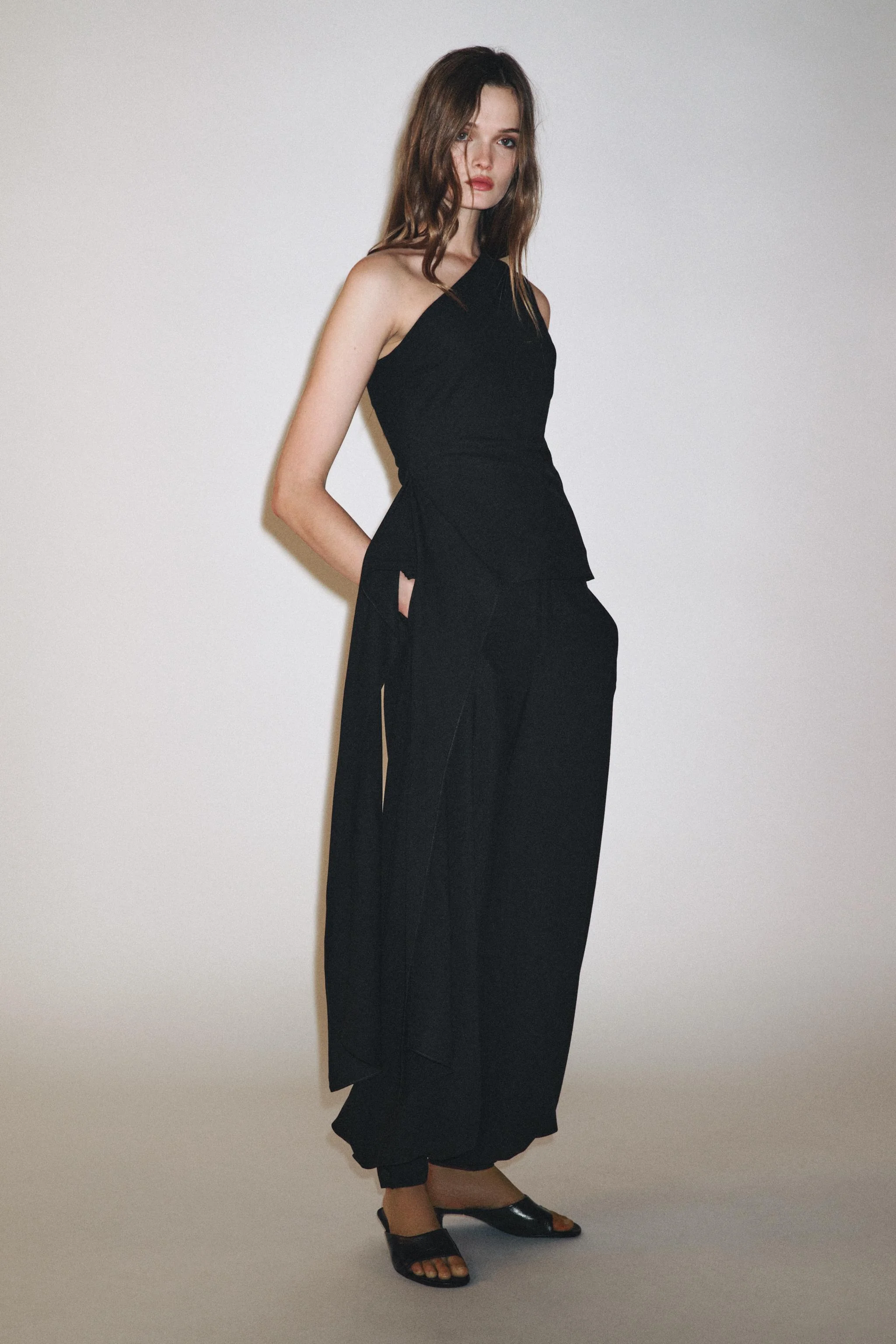 تاپ نامتقارن ZW COLLECTION با بند