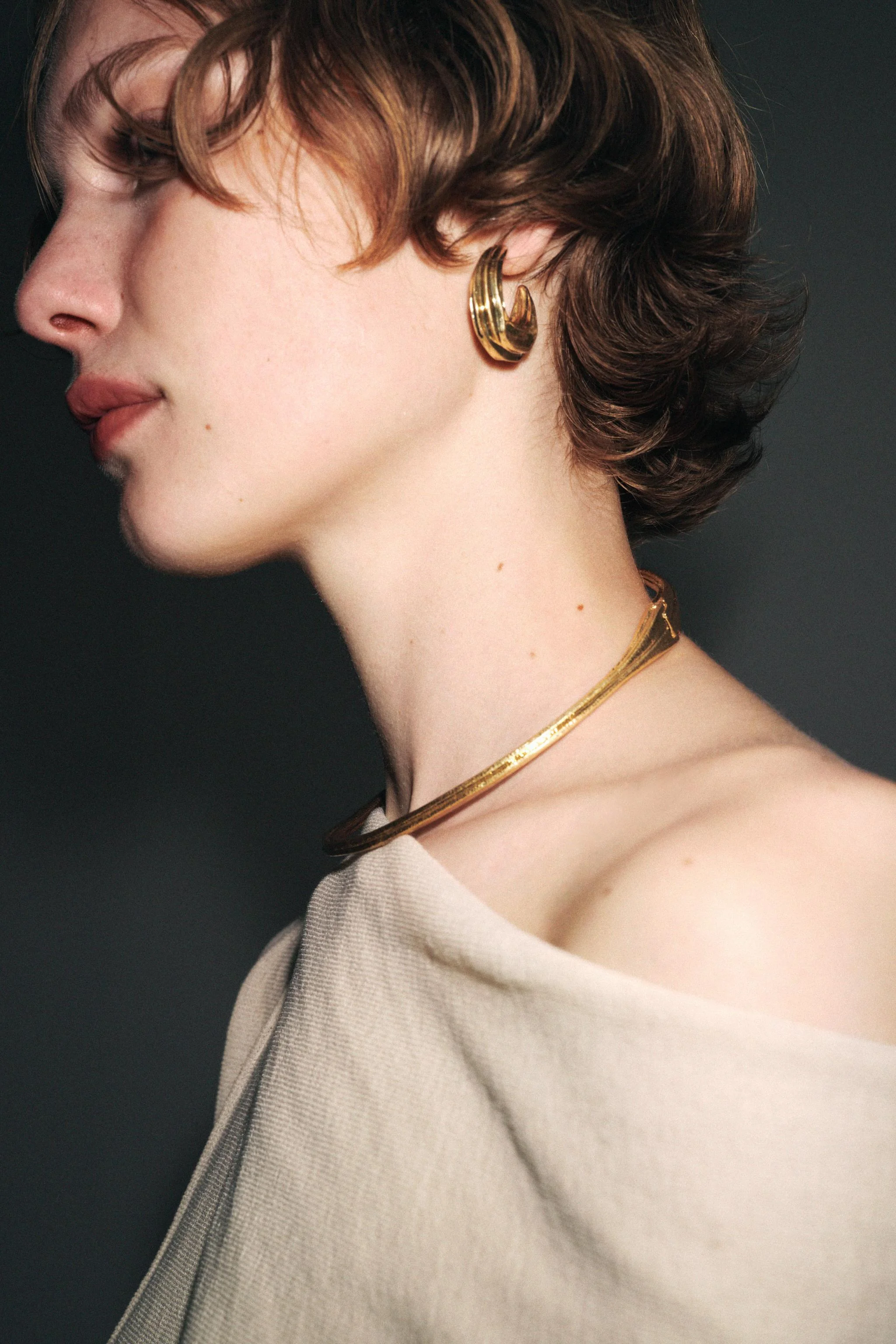 گوشواره های حلقه ای بافت دار متوسط