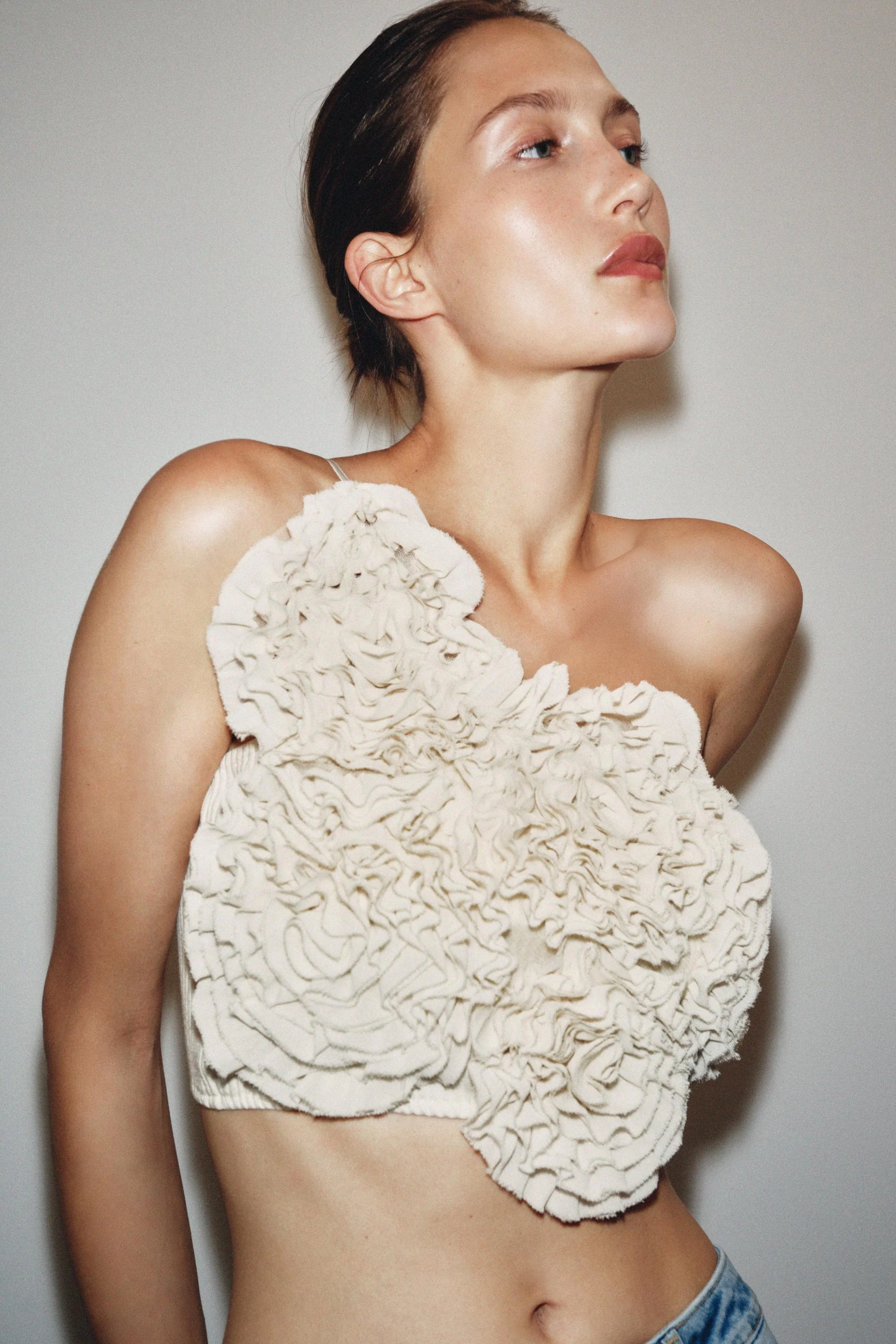 نیم تنه طرح گل با بند های نازک نیم تنه طرح گل با بند های نازک