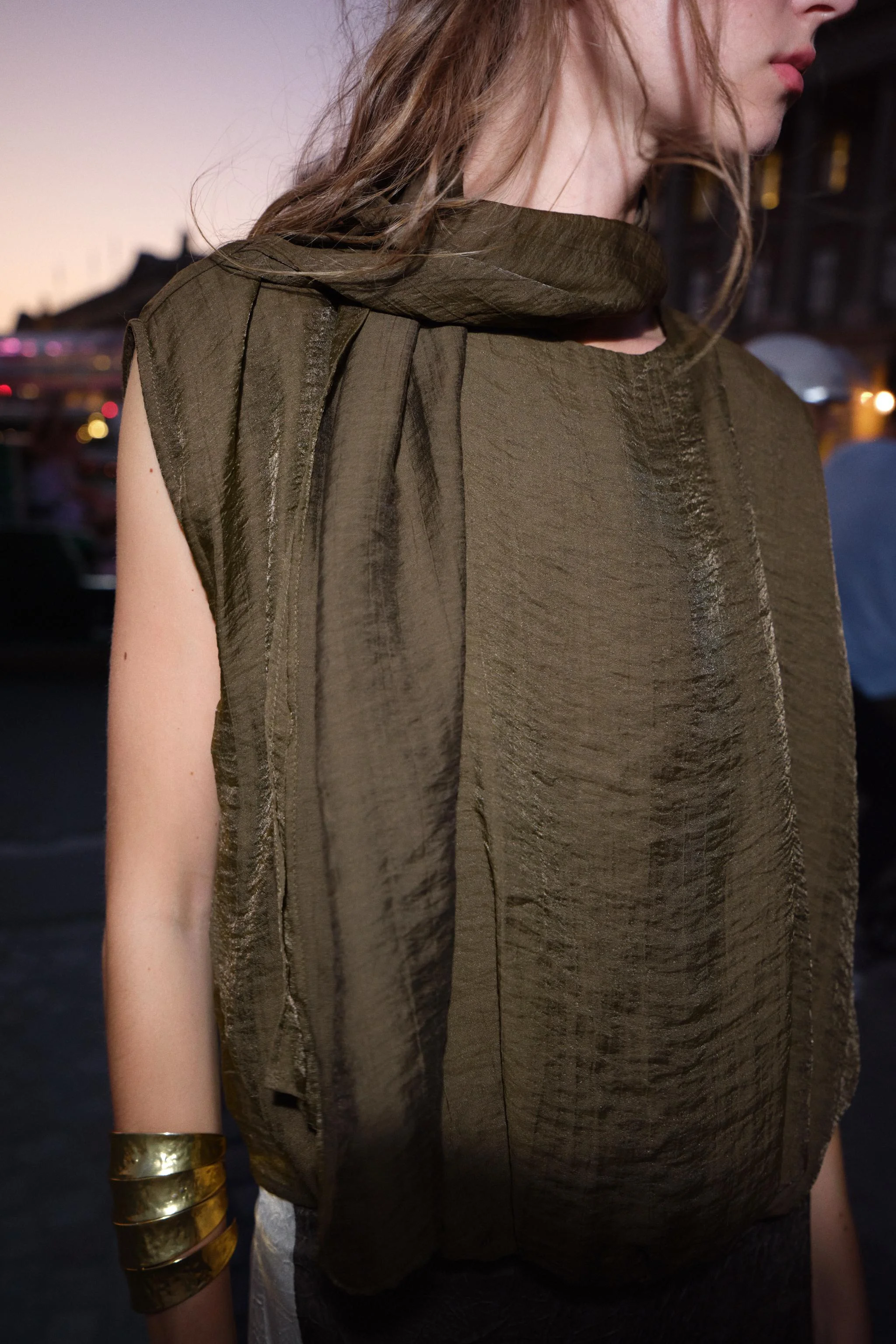 تاپ روان با شال