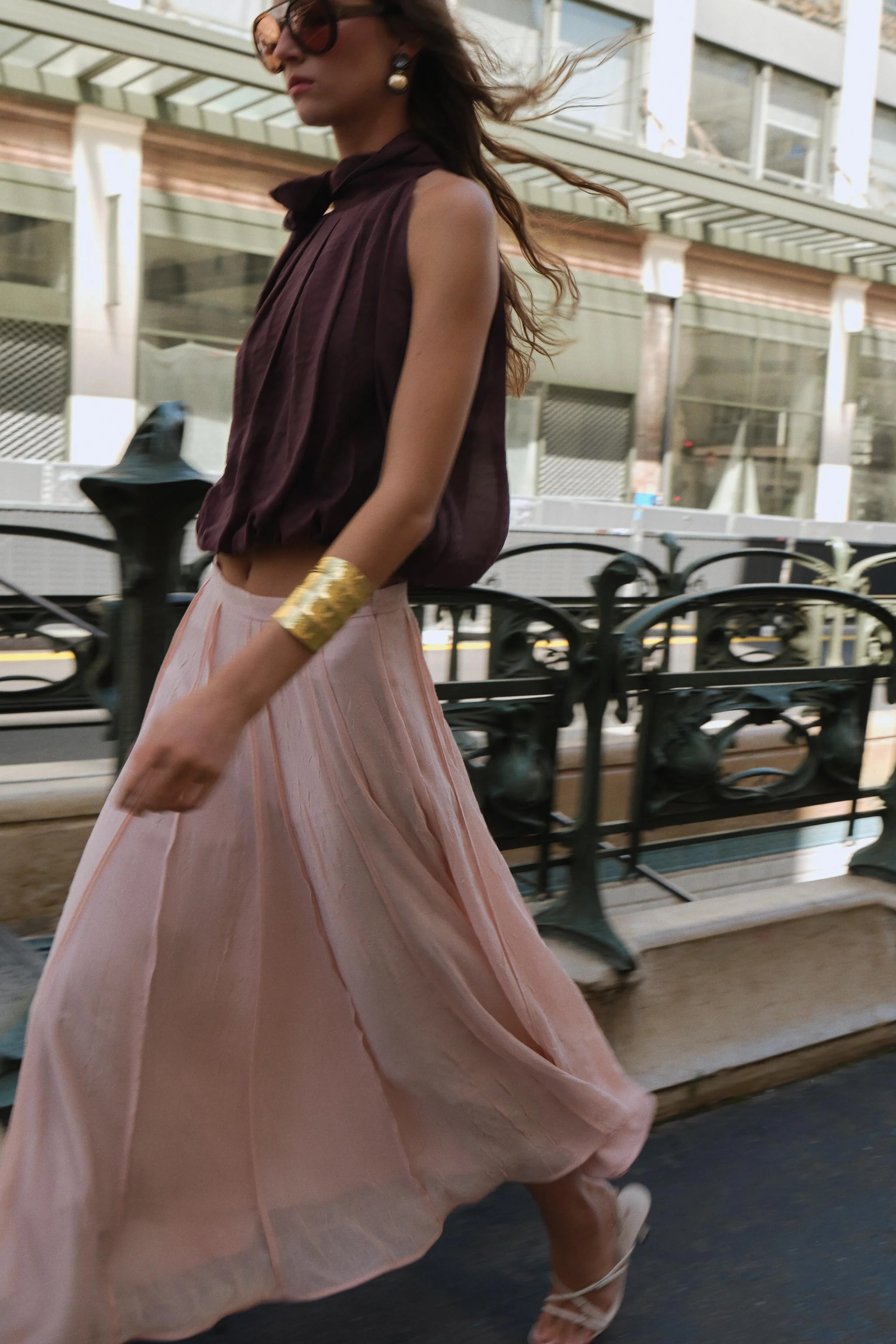 تاپ یقه ایستاده با جزئیات گره ای