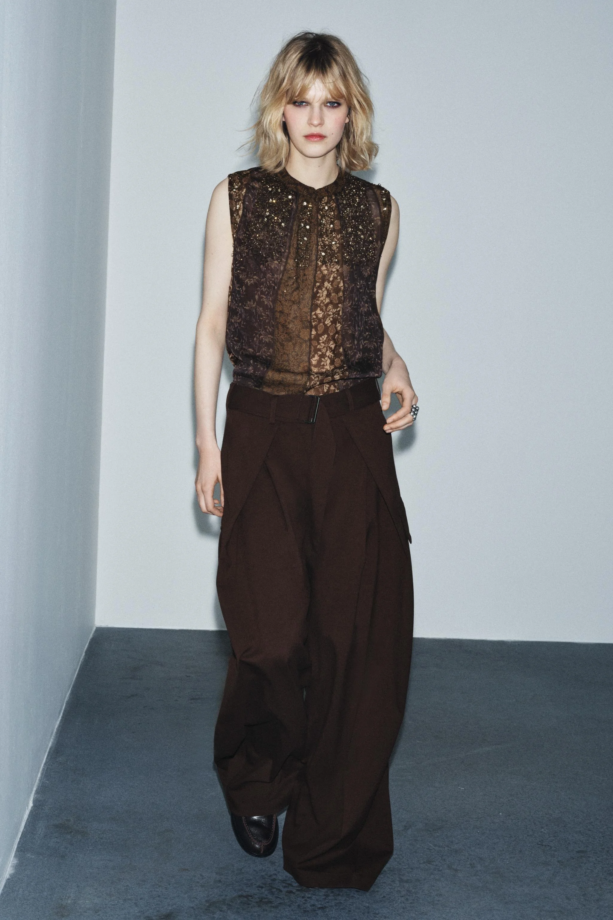 تاپ زنانه زی دبلیو کالکشن طرح تکه دوزی