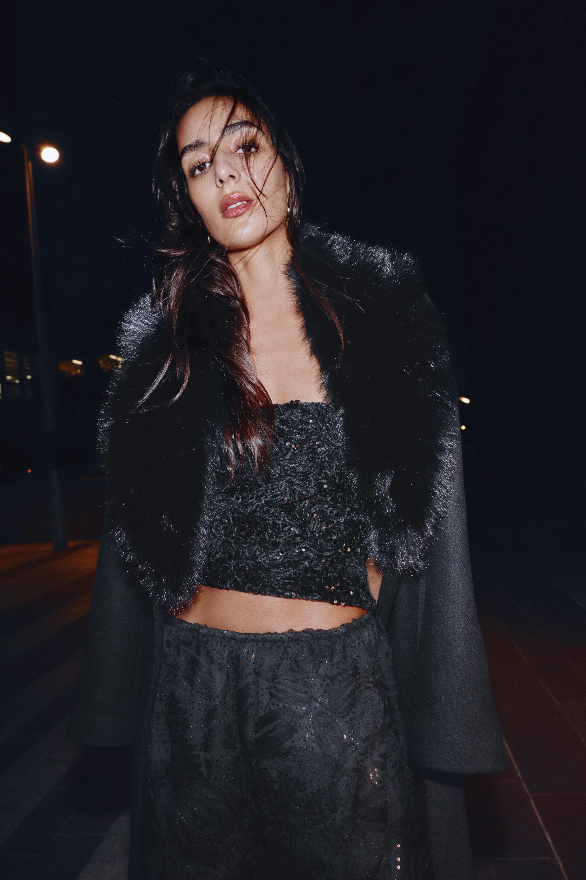 تاپ مخمل پولک دار