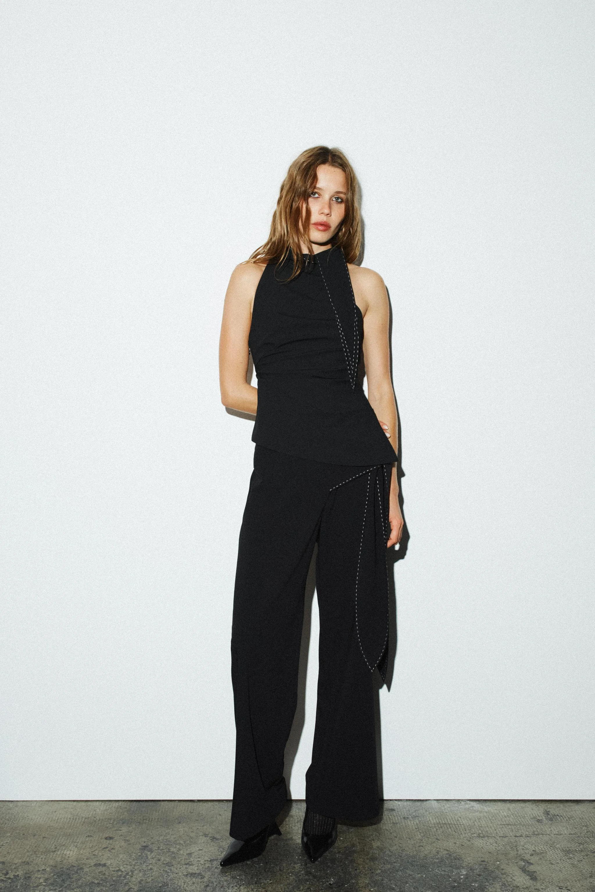 تاپ یقه ایستاده با گره و دوخت تزئینی