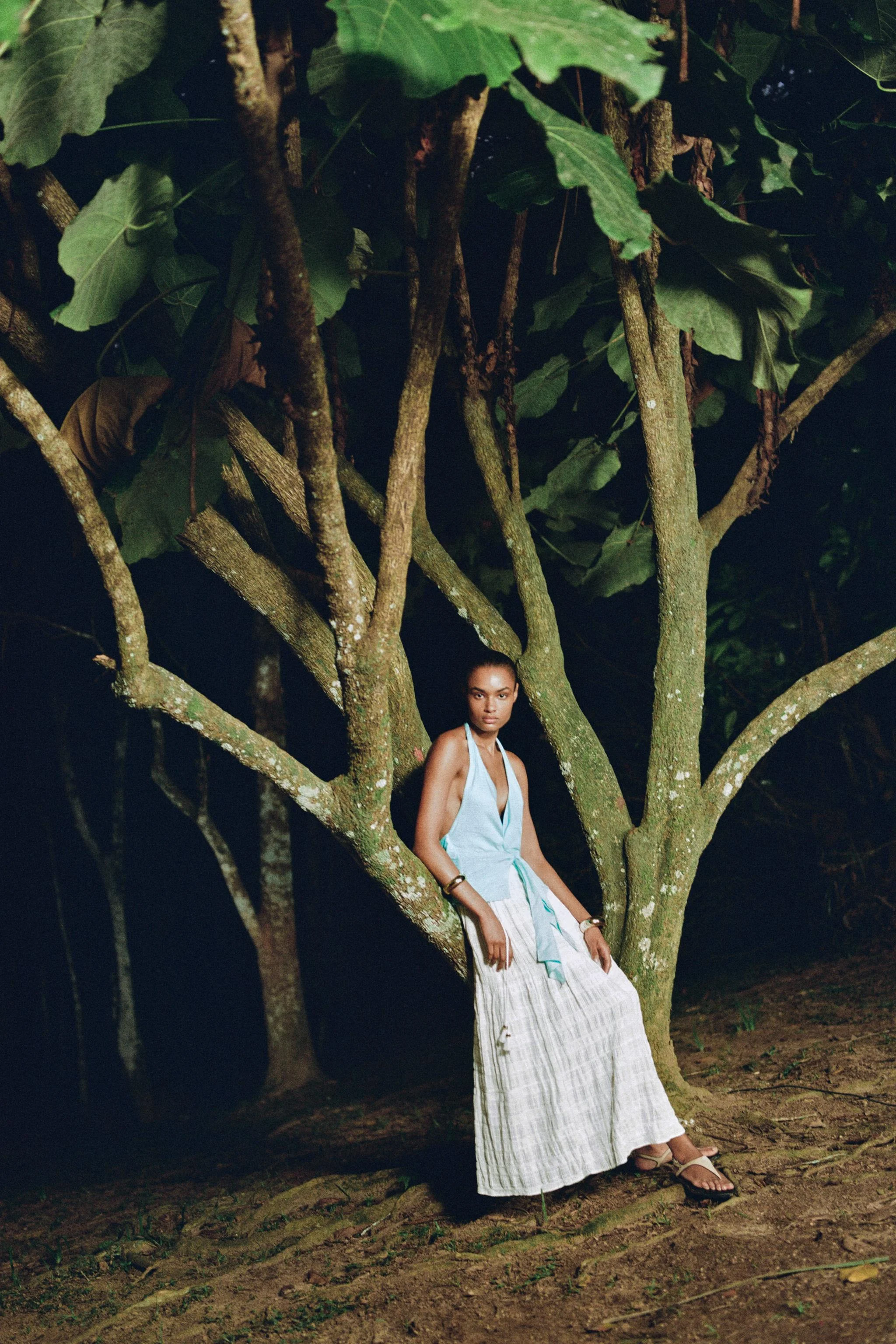 تاپ گره ای هالتر با ترکیب پارچه لینن