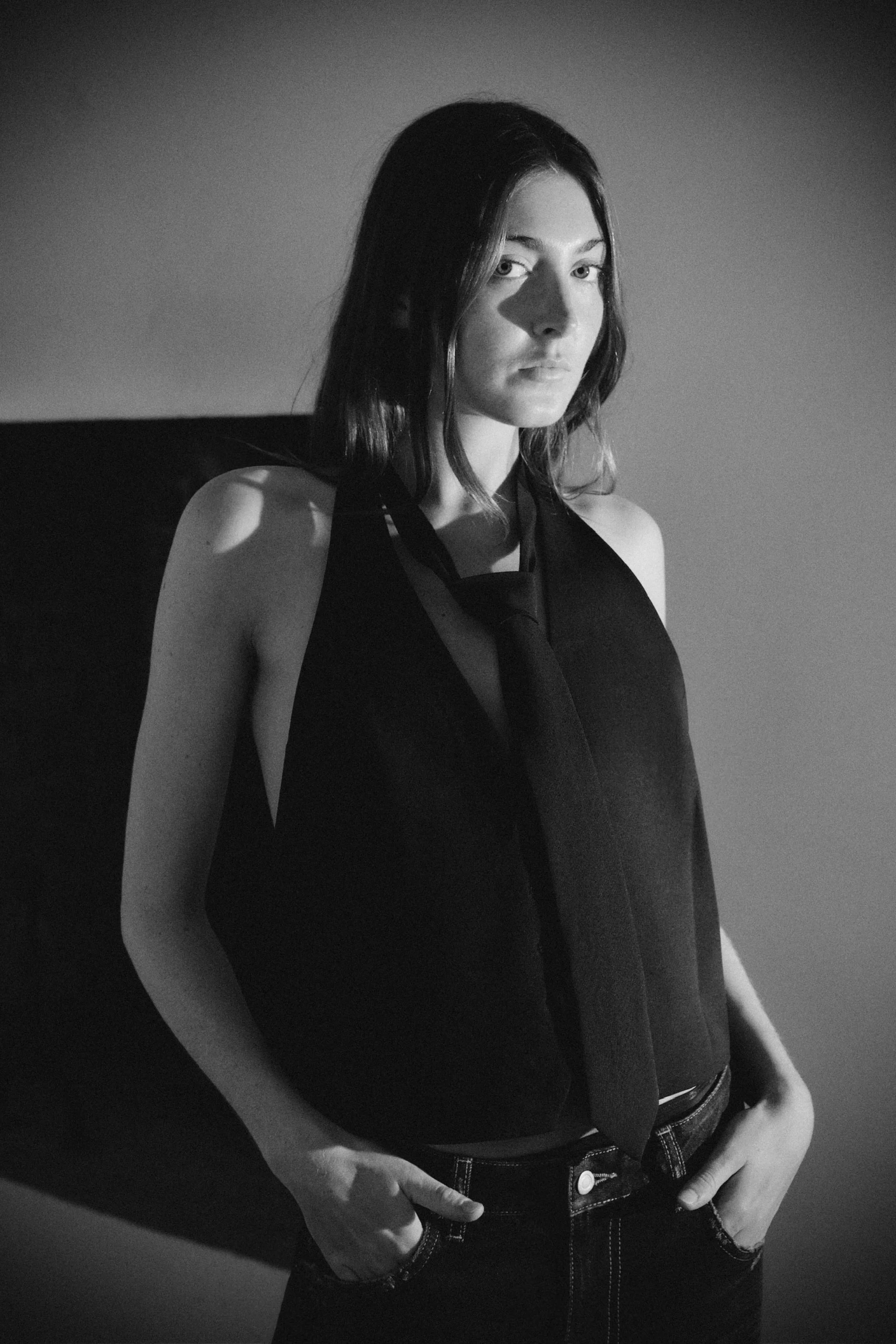 تاپ جلیقه ای یقه هالتر با بند کمری جداشدنی