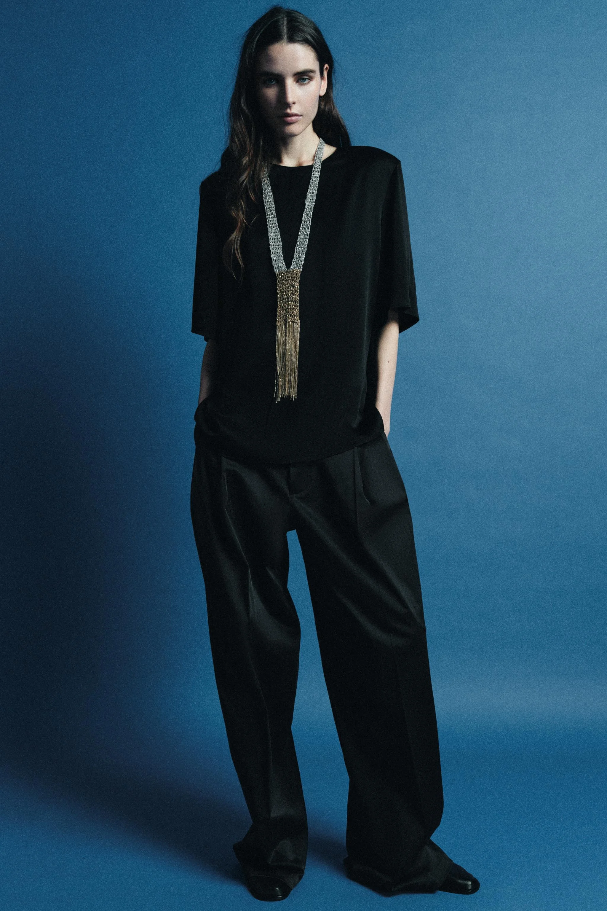 تاپ ZW COLLECTION با پدهای سرشانه تاپ ZW COLLECTION با پدهای سرشانه