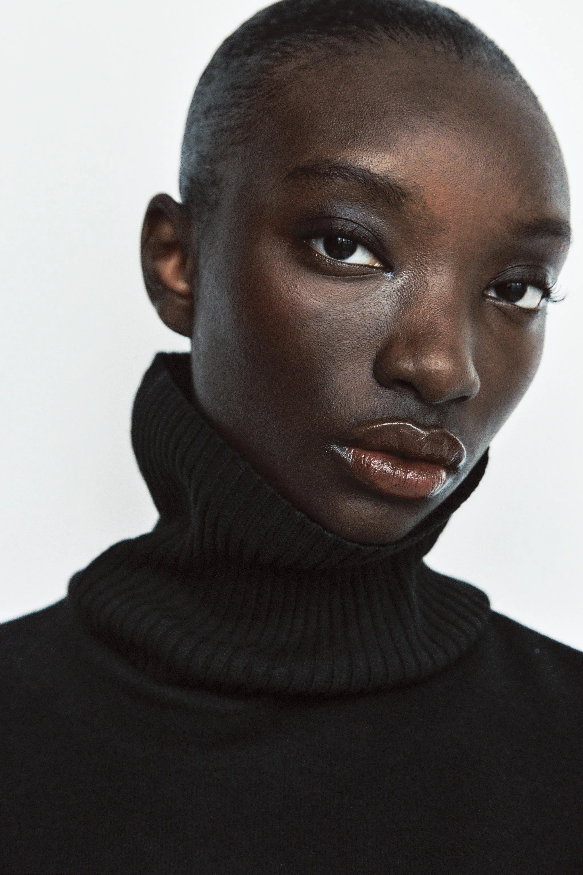 تاپ یقه اسکی نرم و بلند تاپ یقه اسکی نرم و بلند