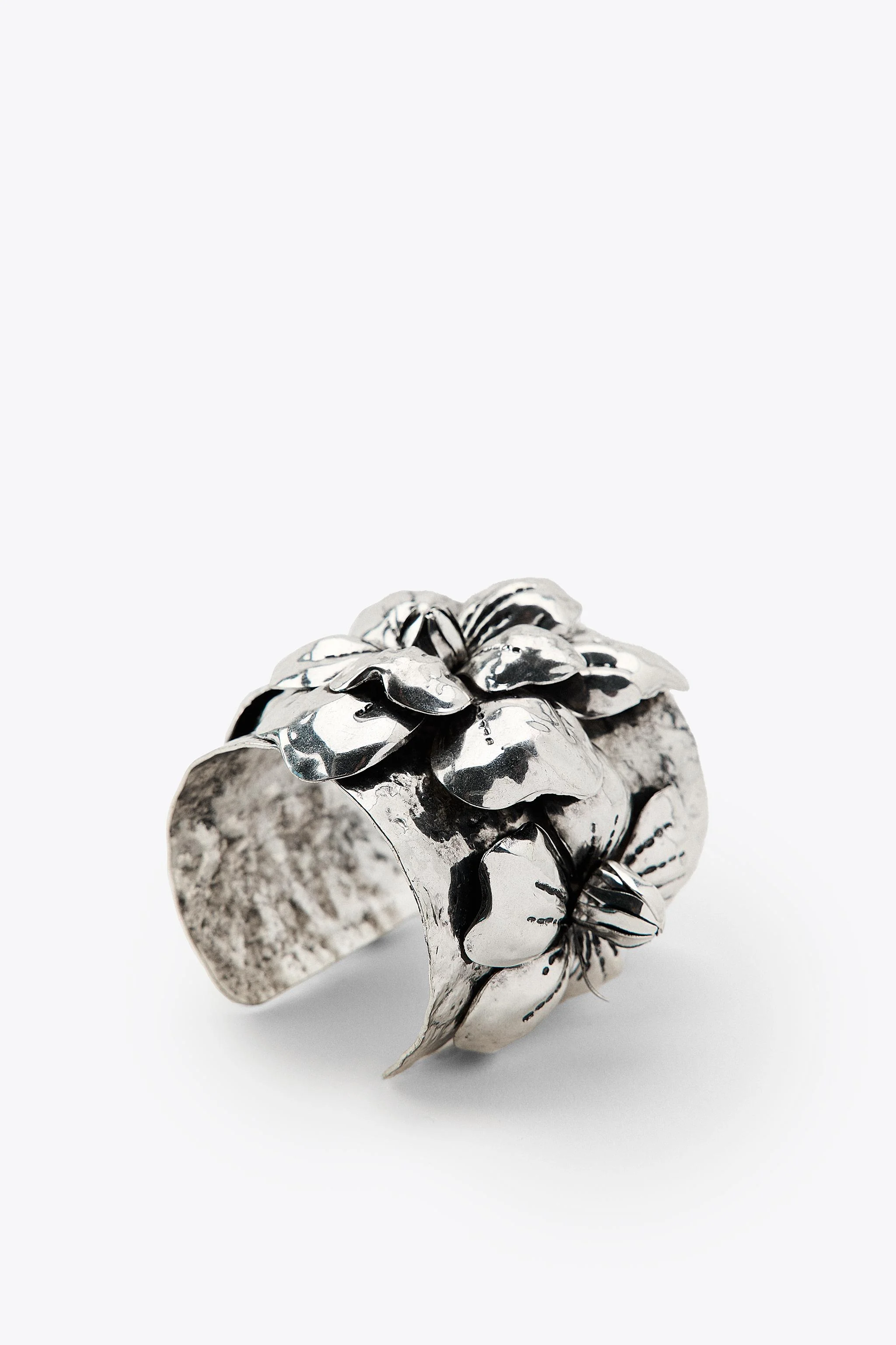 دستبند النگویی فلزی با طرح گل