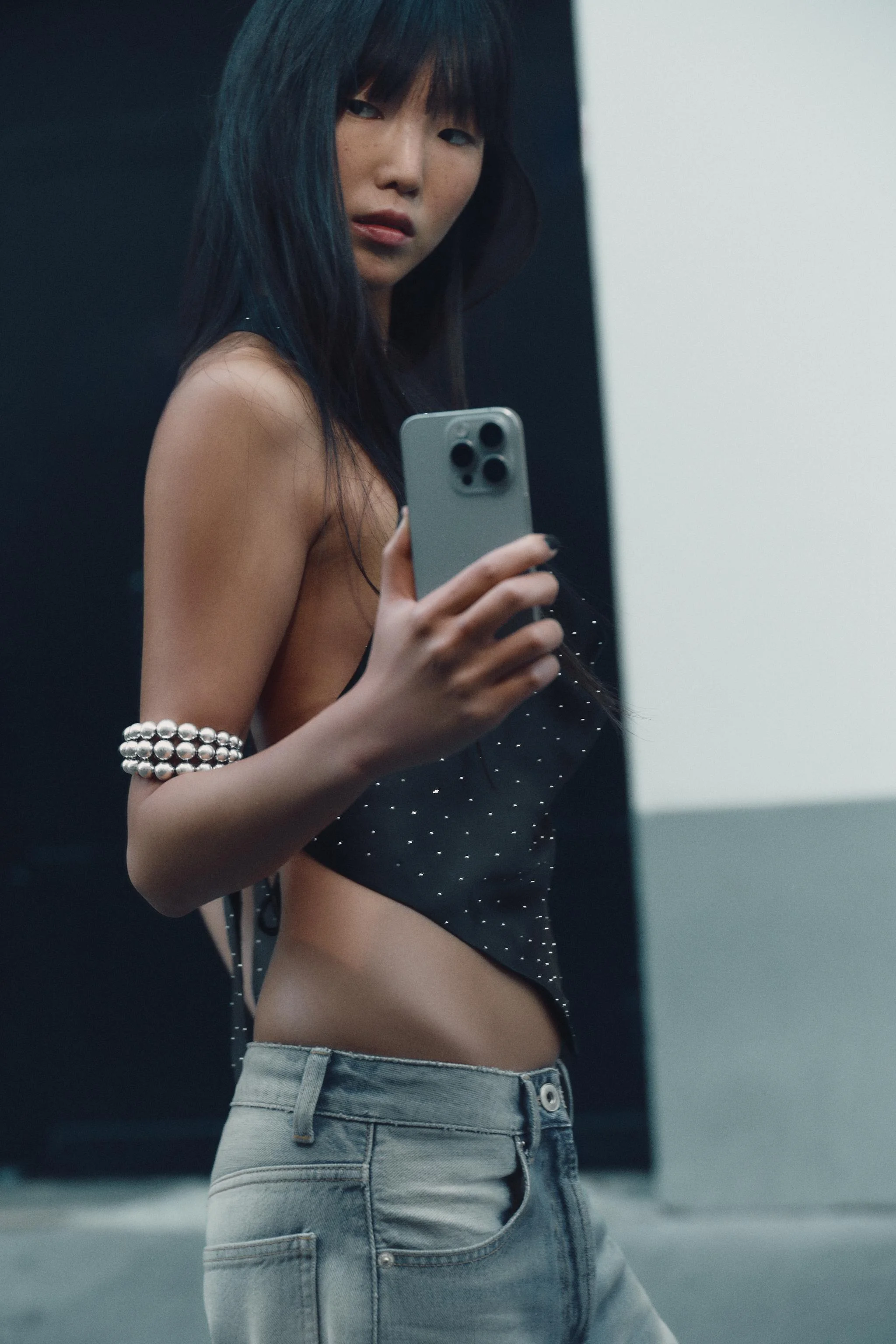 دستبند النگویی مهره فلزی