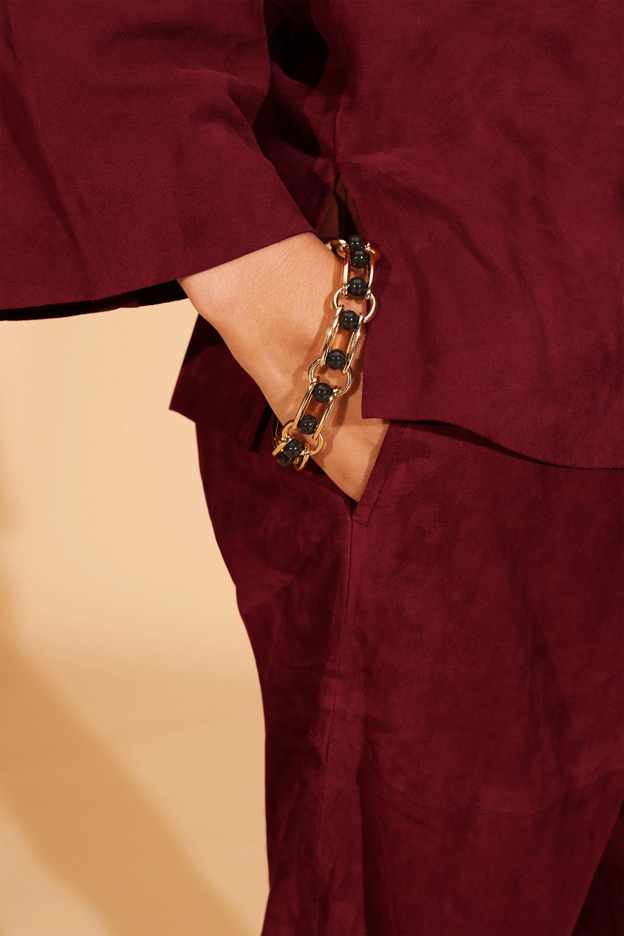 دستبند زنجیری با مهره های توپی متضاد