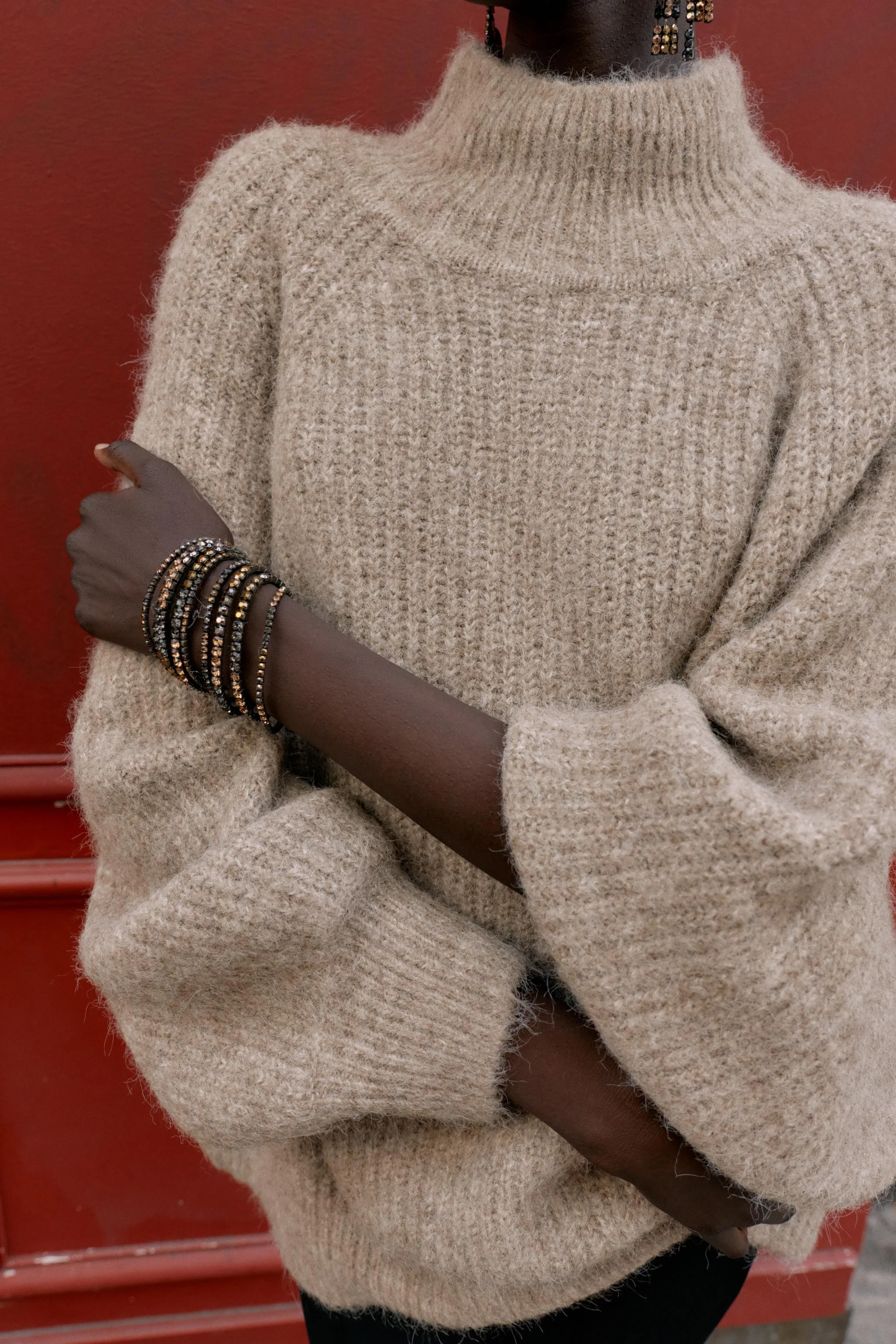 مجموعه دستبندهای کشی نگین‌دار