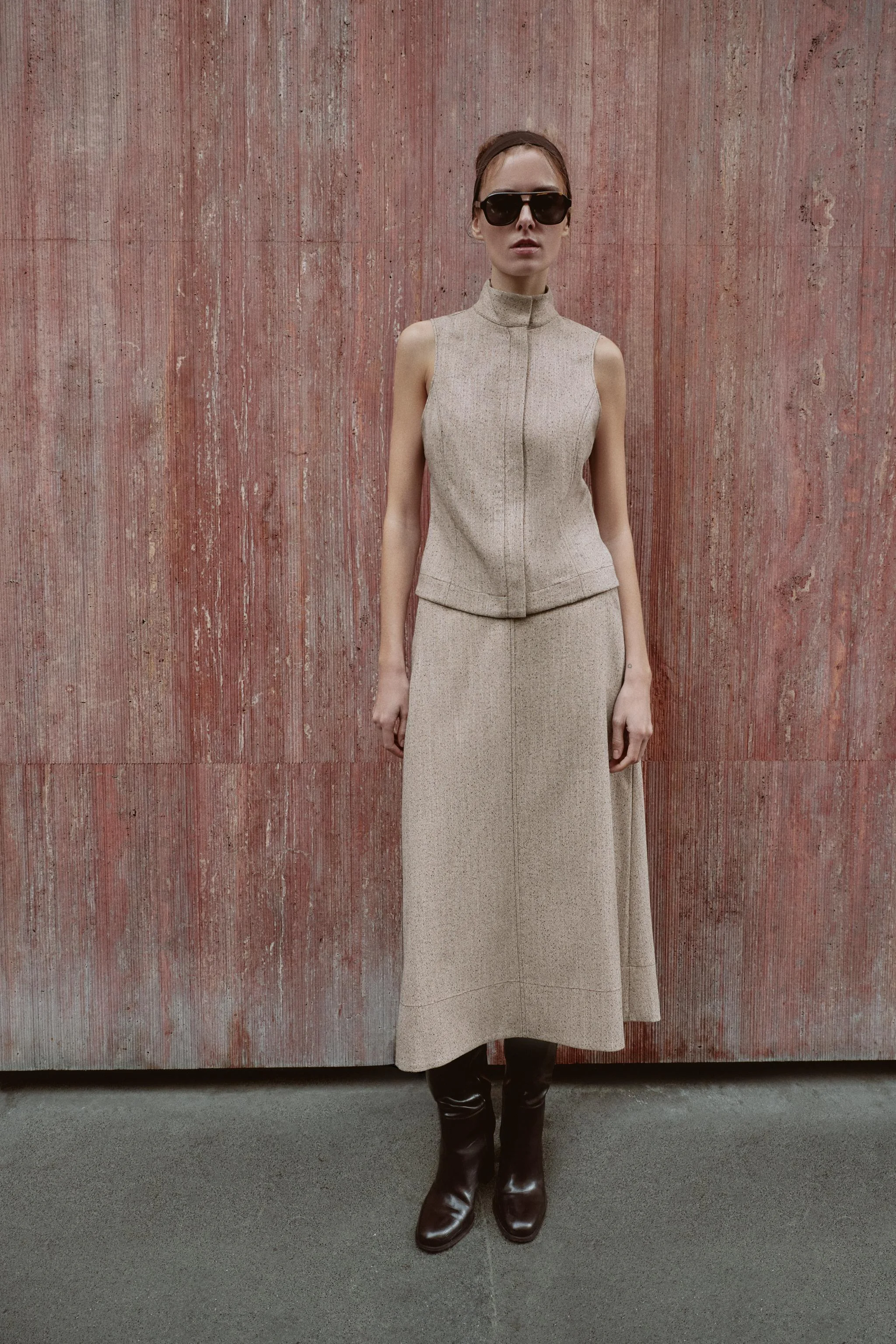 تاپ یقه ایستاده بدون آستین