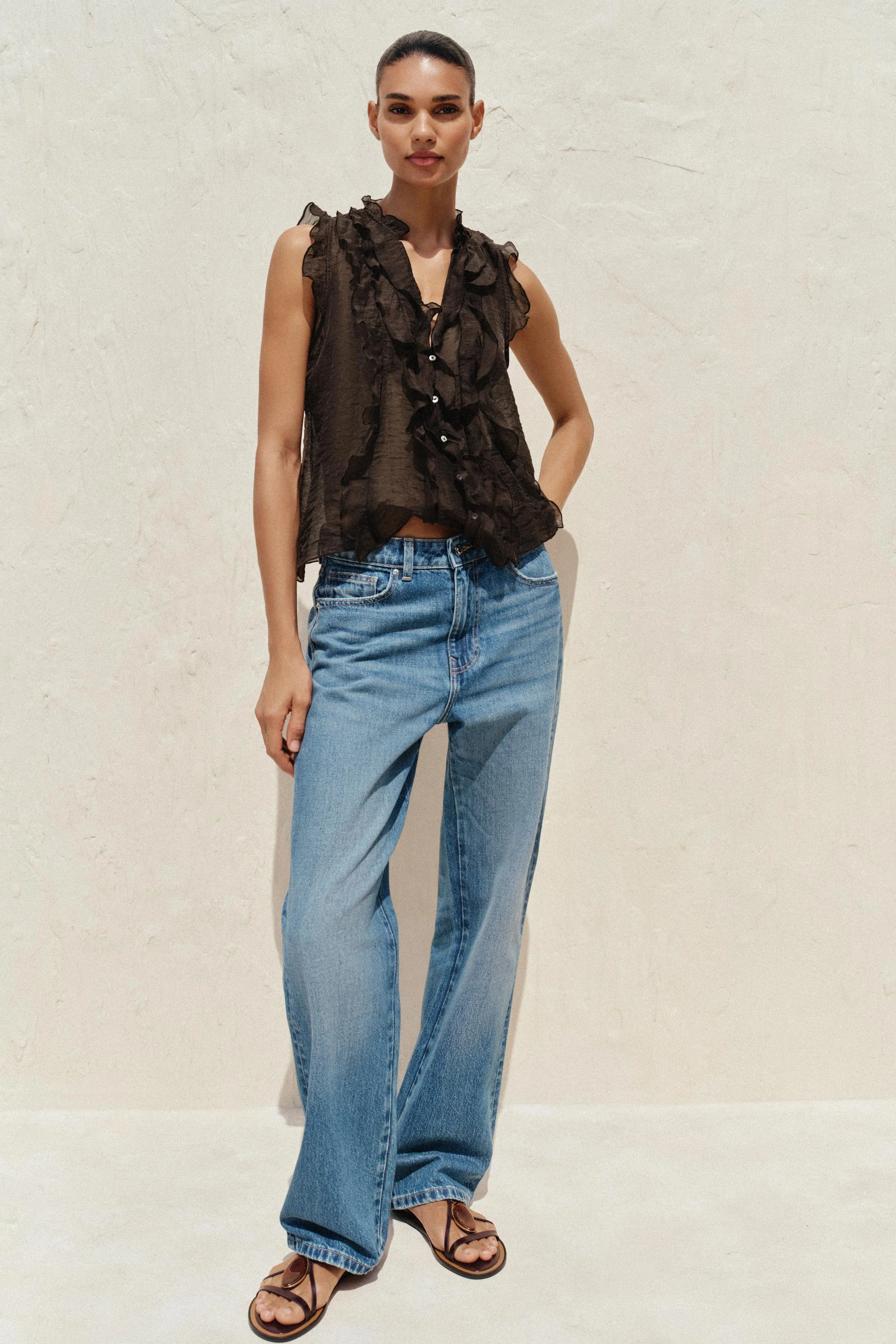 تاپ نیمه شفاف با طرح چین دار