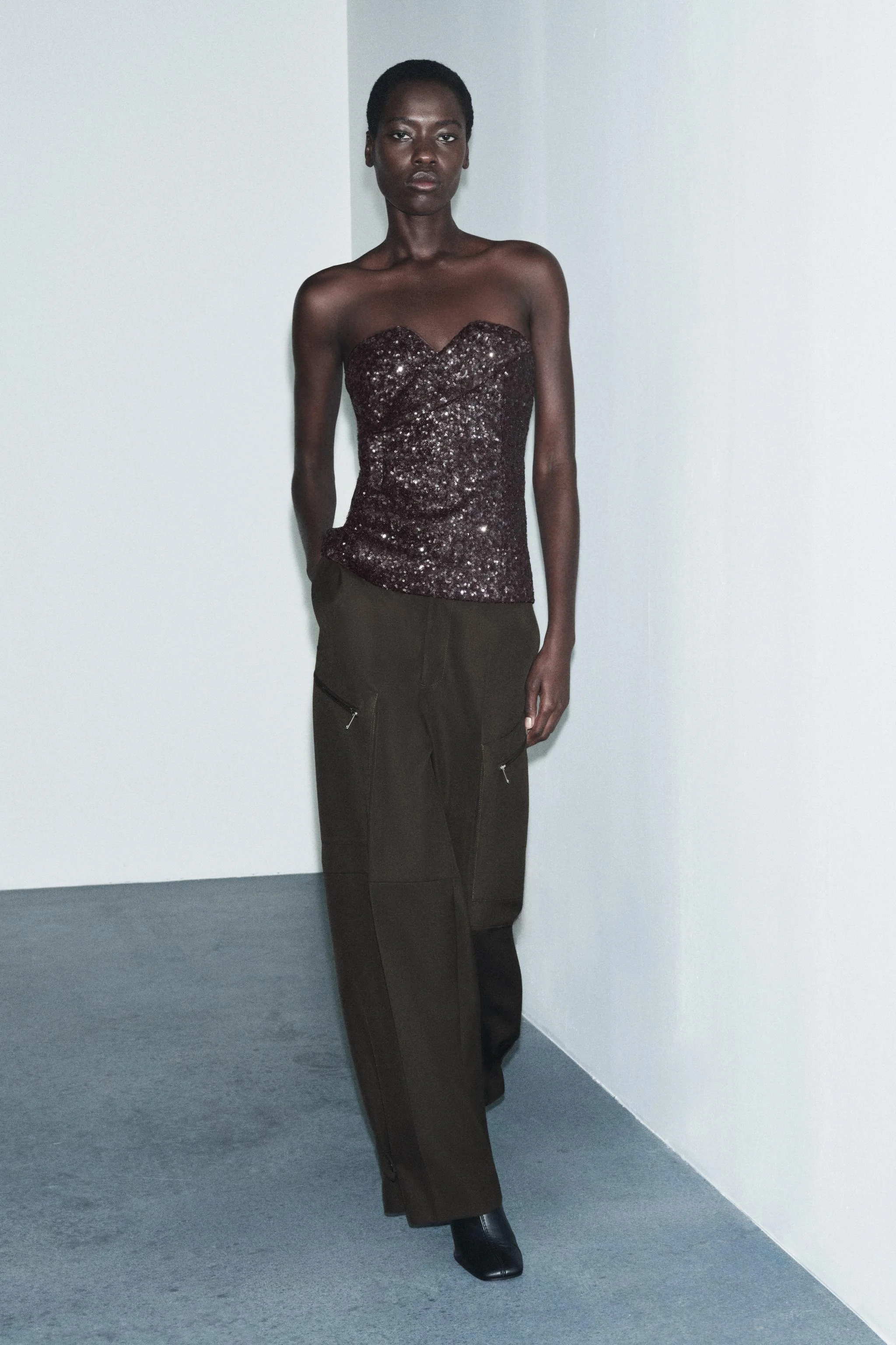 تاپ نیم تنه پولک‌دار زنانه زارا، کالکشن لیمیتد ادیشن