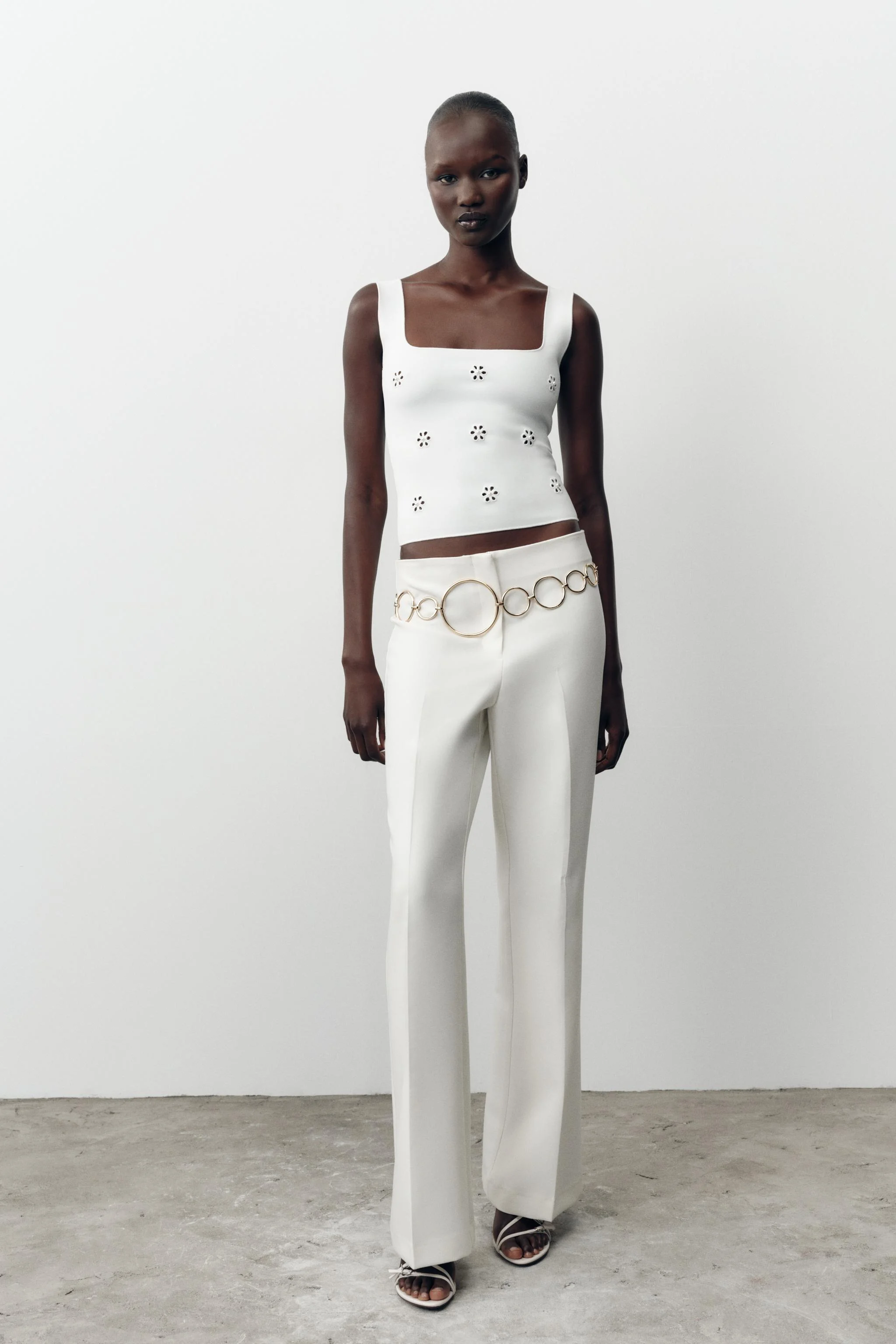 تاپ کشی گلدوزی شده طرح گل