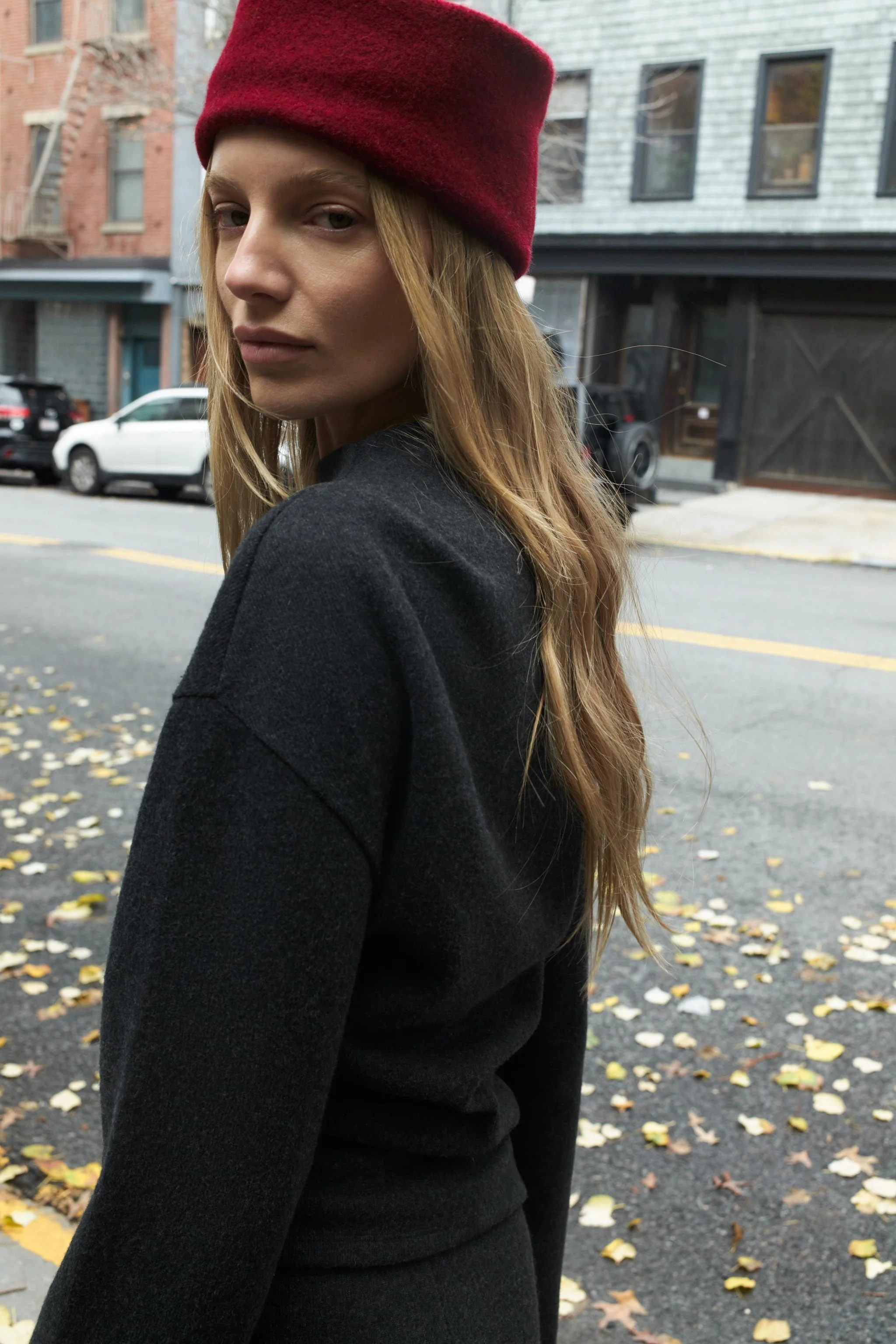 تاپ با پارچه نرم و حالت افتاده