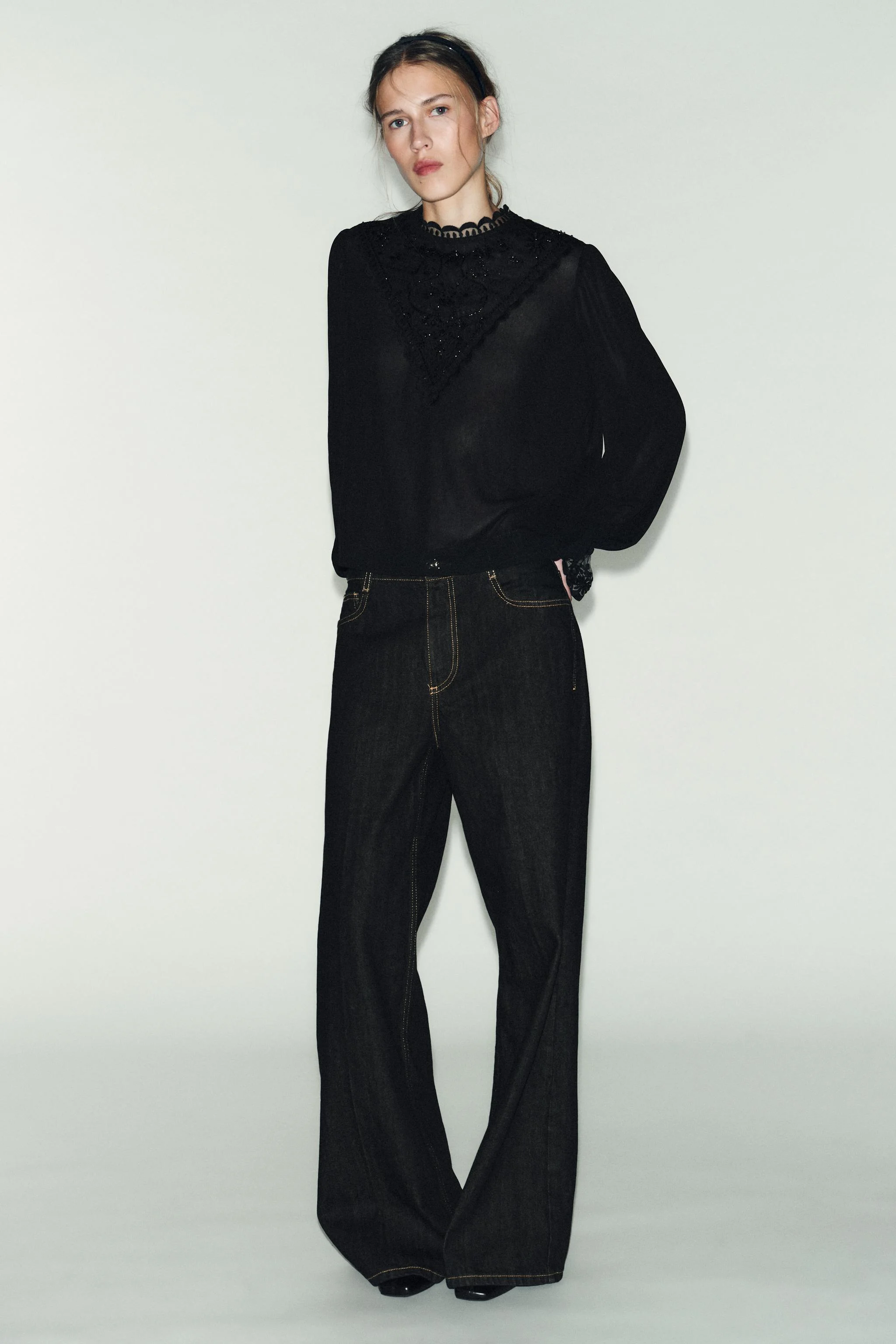 تاپ آستین بلند گلدوزی شده