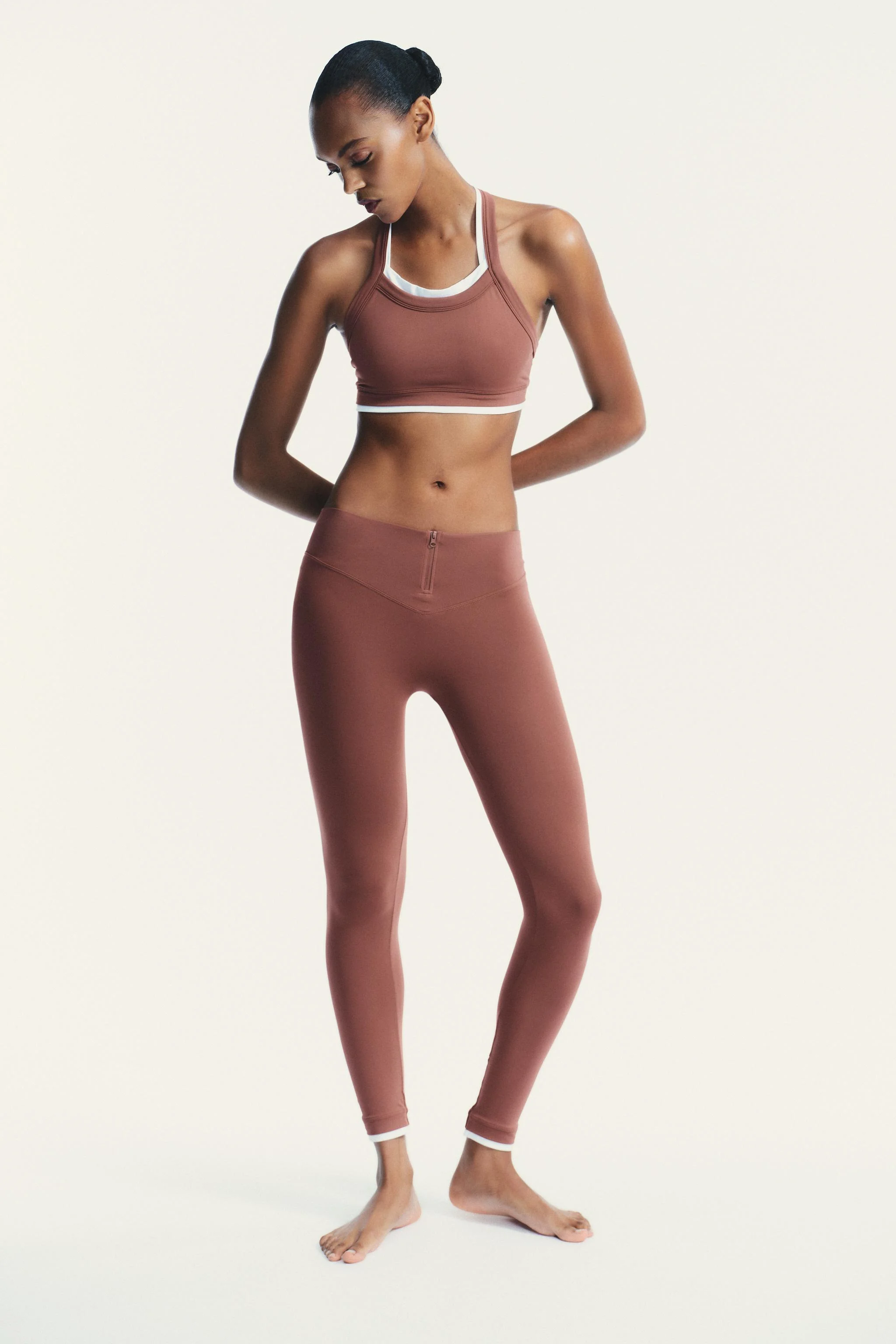 تاپ ورزشی دو لایه تاپ ورزشی دو لایه