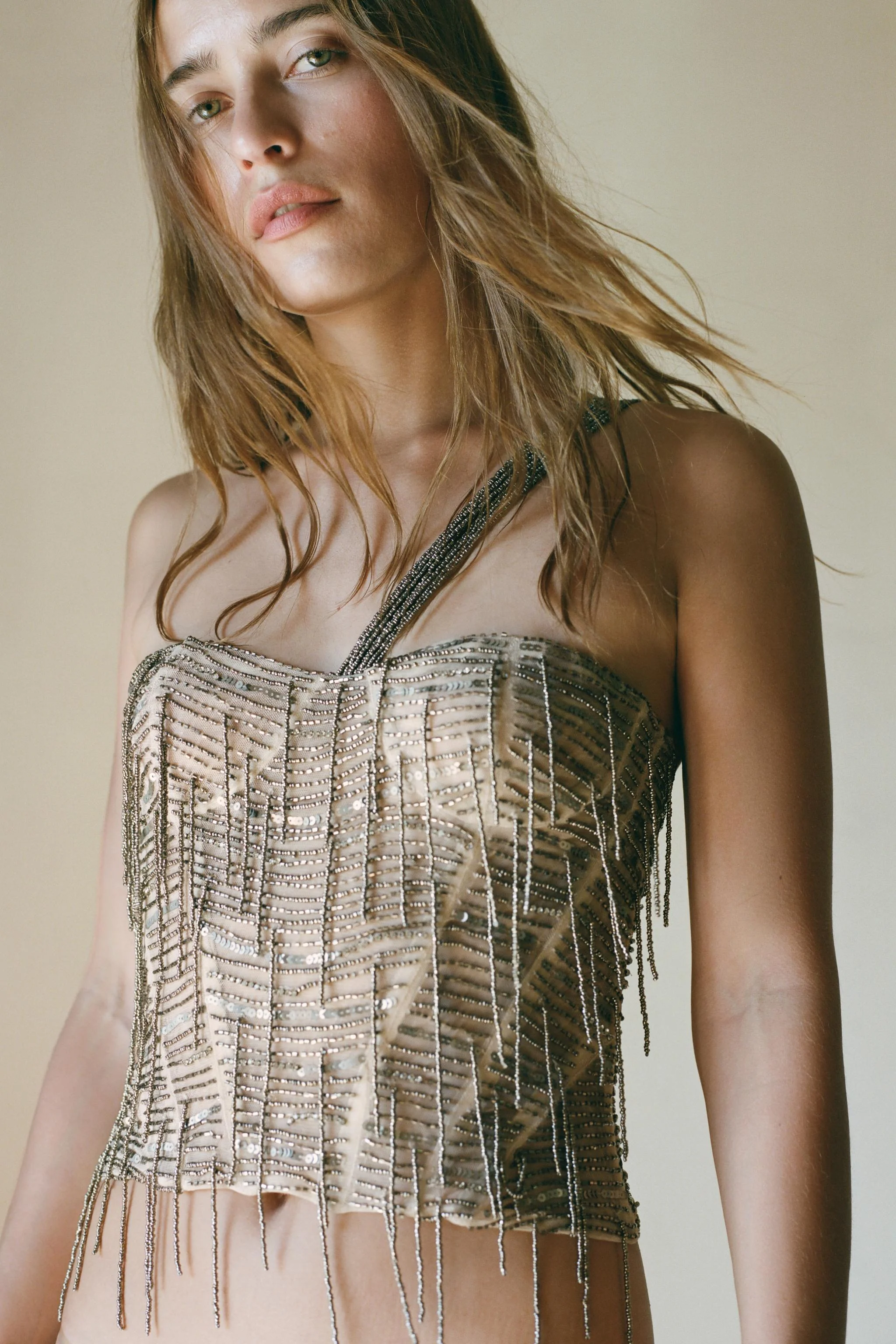 نیم تنه پولک دوزی شده با تزیینات منجوق