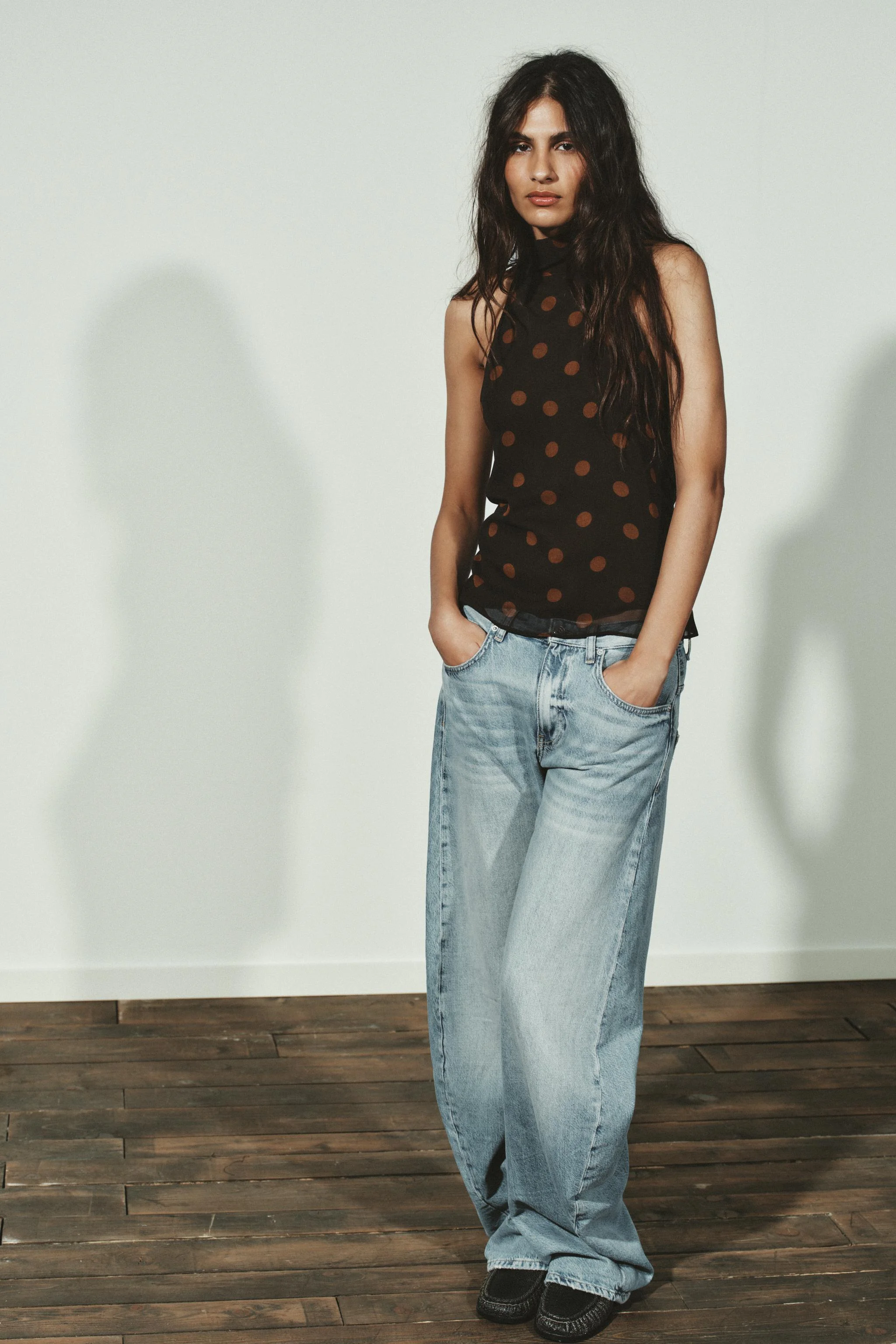 تاپ یقه هالتر ژرژت با طرح خال خالی