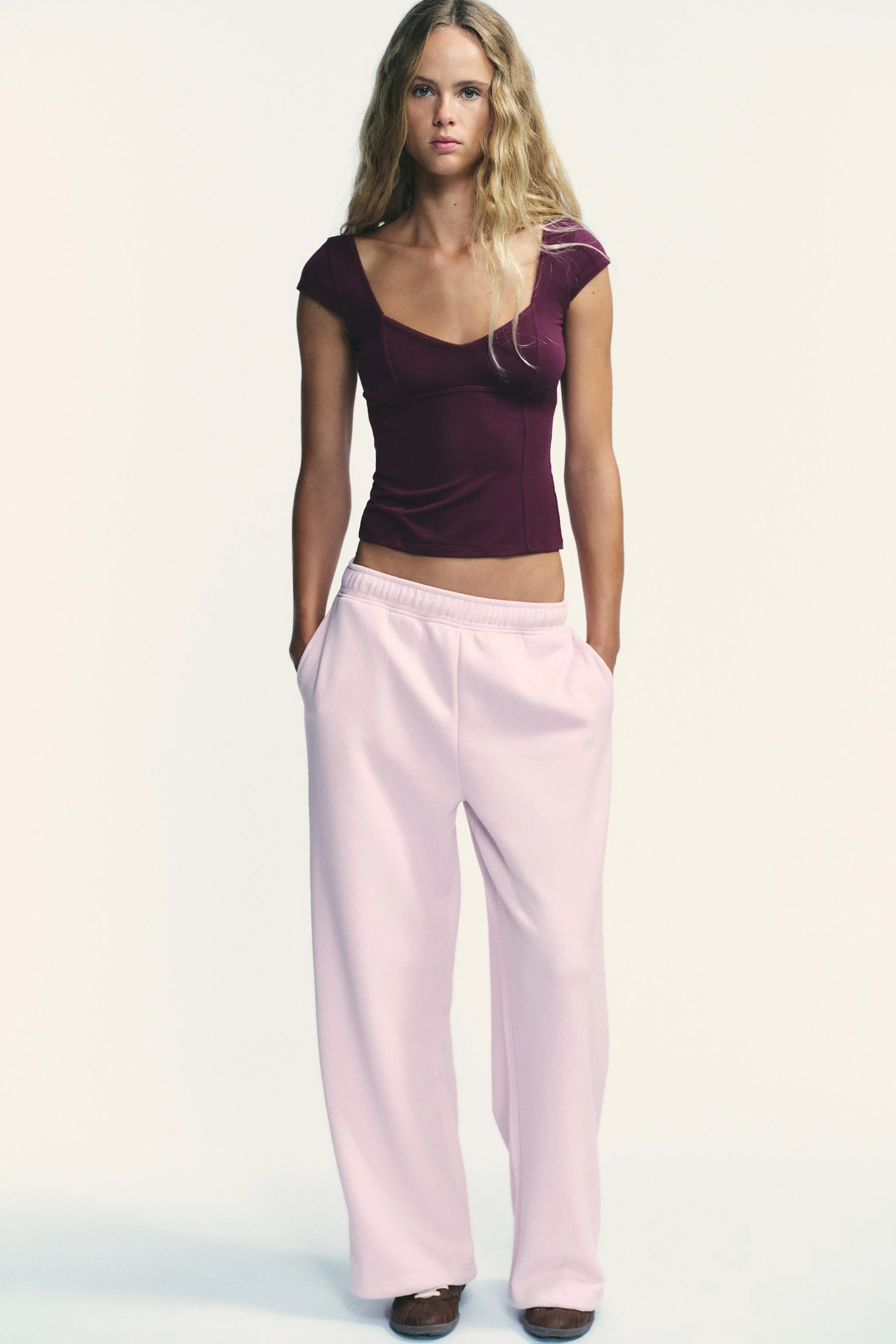 تاپ بافتنی یقه هفت با تزیینات گیپور