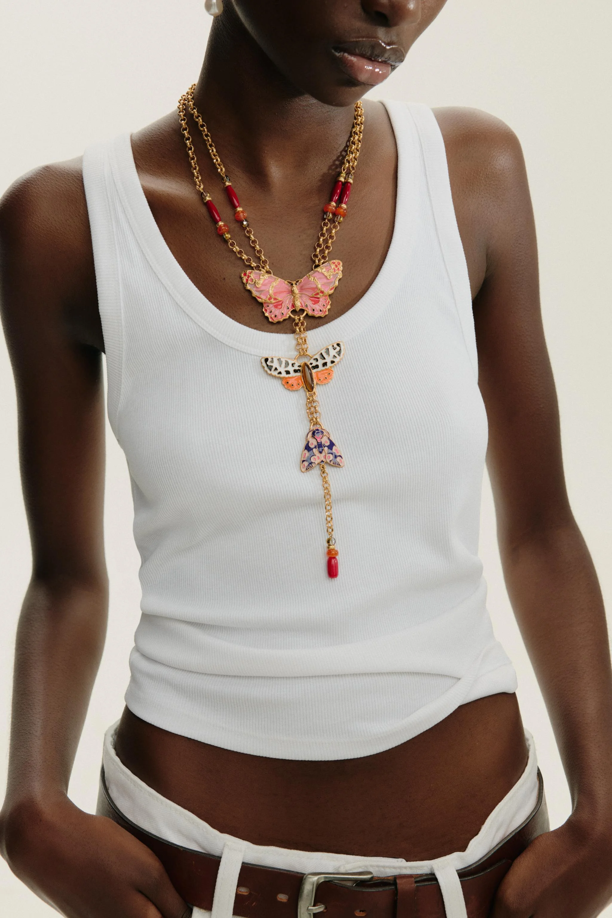 گردنبند پروانه مهره دار