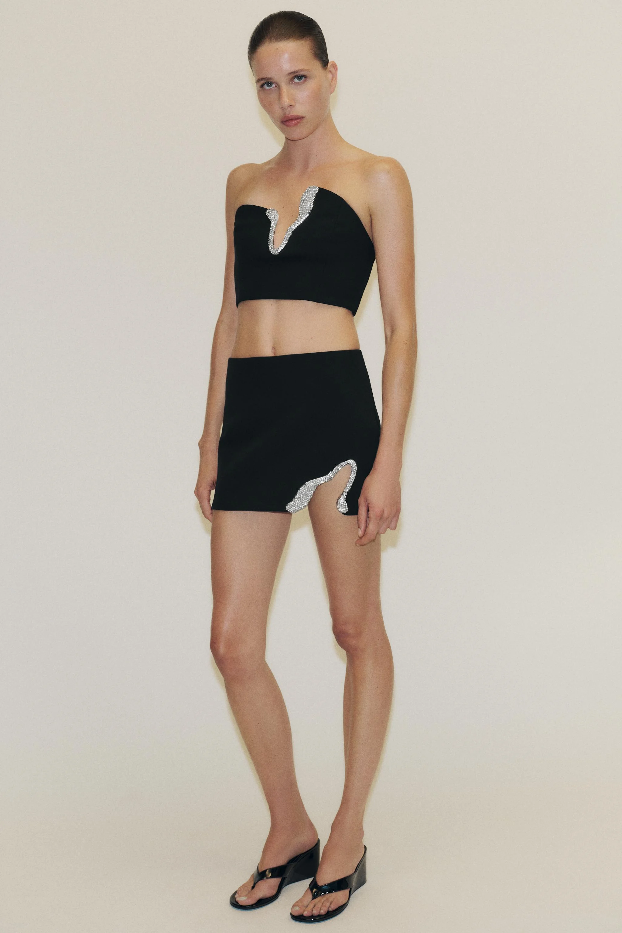 نیم تنه کراپ با تزیینات جواهری