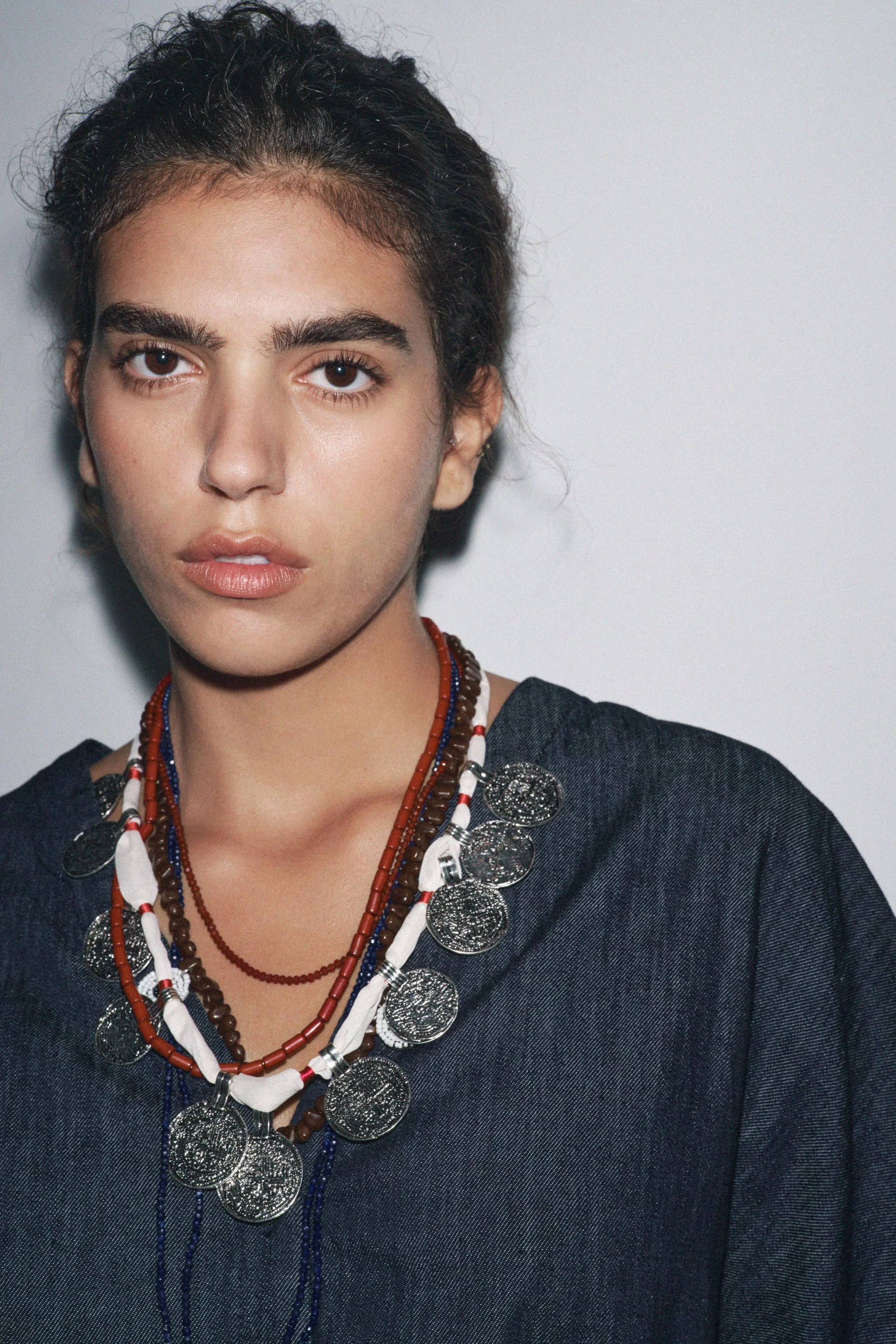 ست سه تایی گردنبند مهره ای با آویز ست سه تایی گردنبند مهره ای با آویز