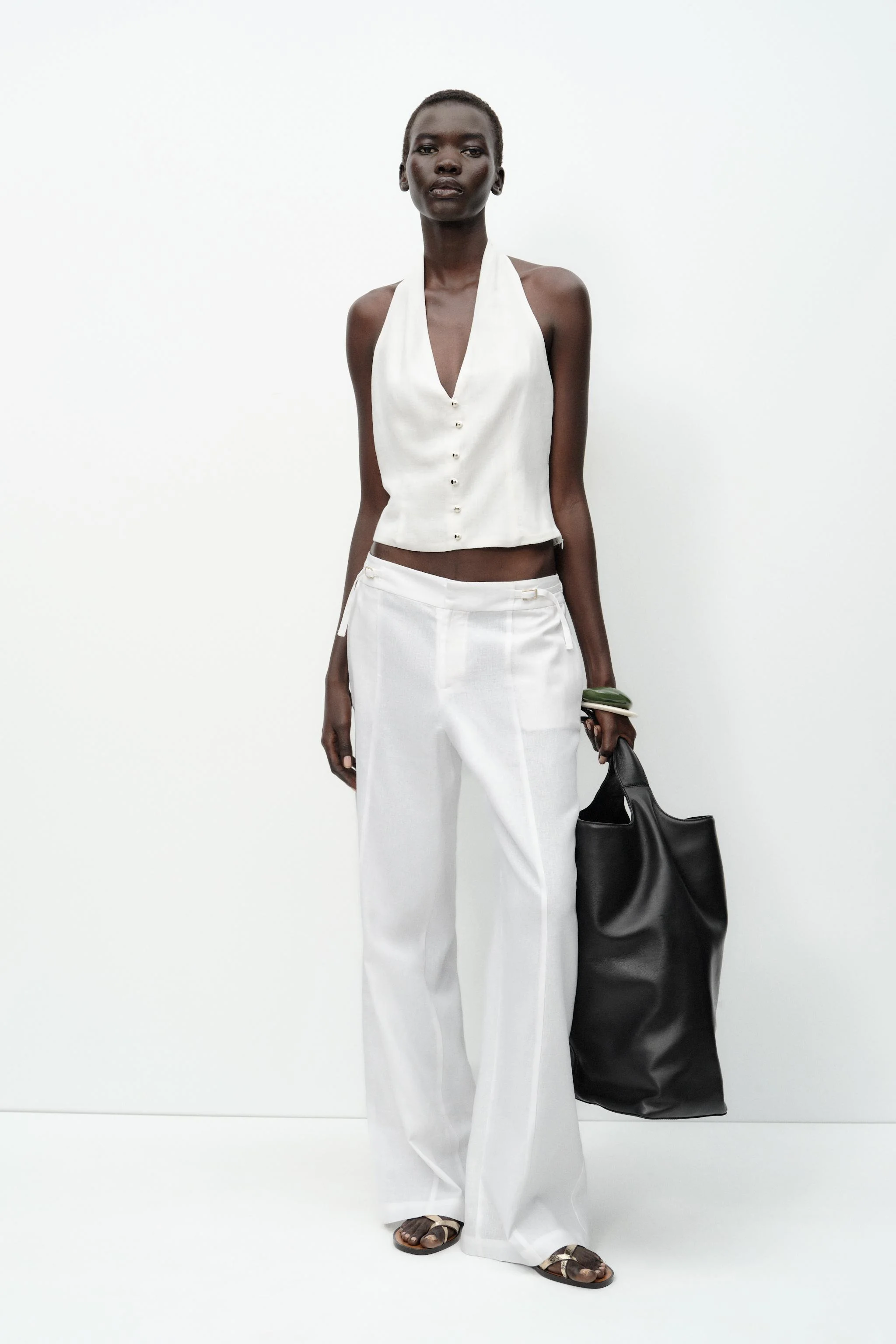 تاپ یقه هالتر با ترکیب پارچه لینن