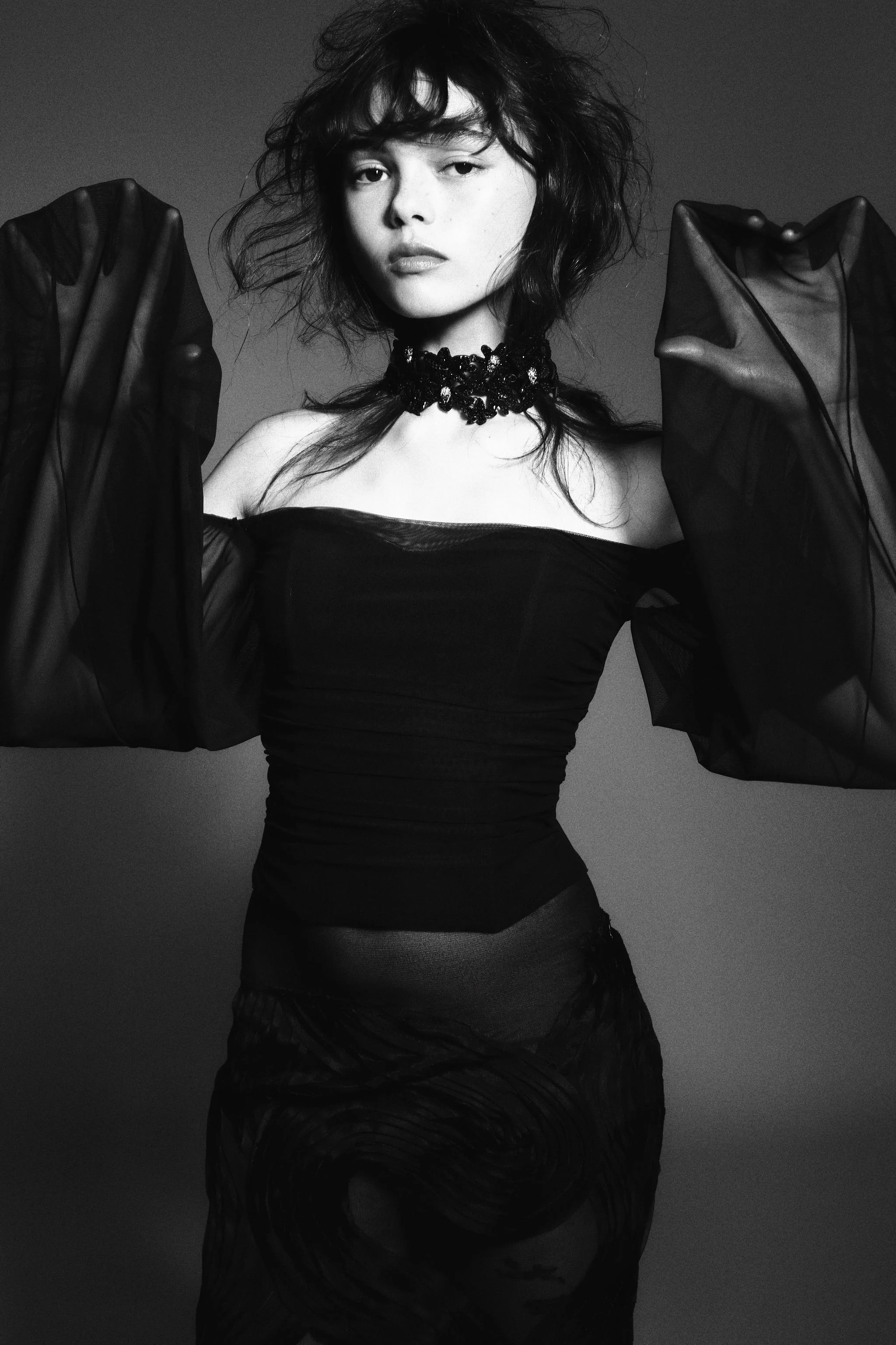 گردنبند چوکر طرح گل و جمجمه