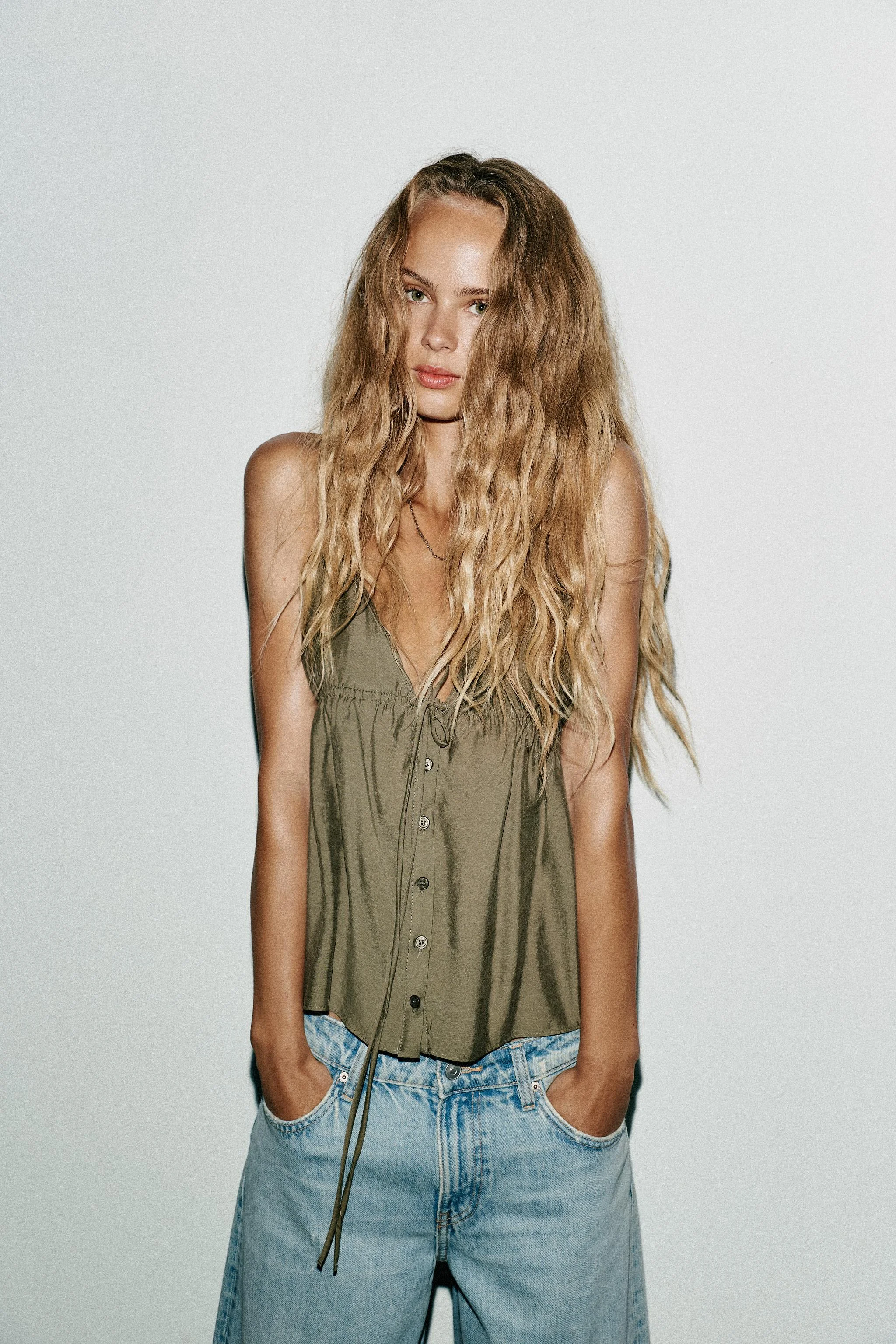 تاپ بنددار روان