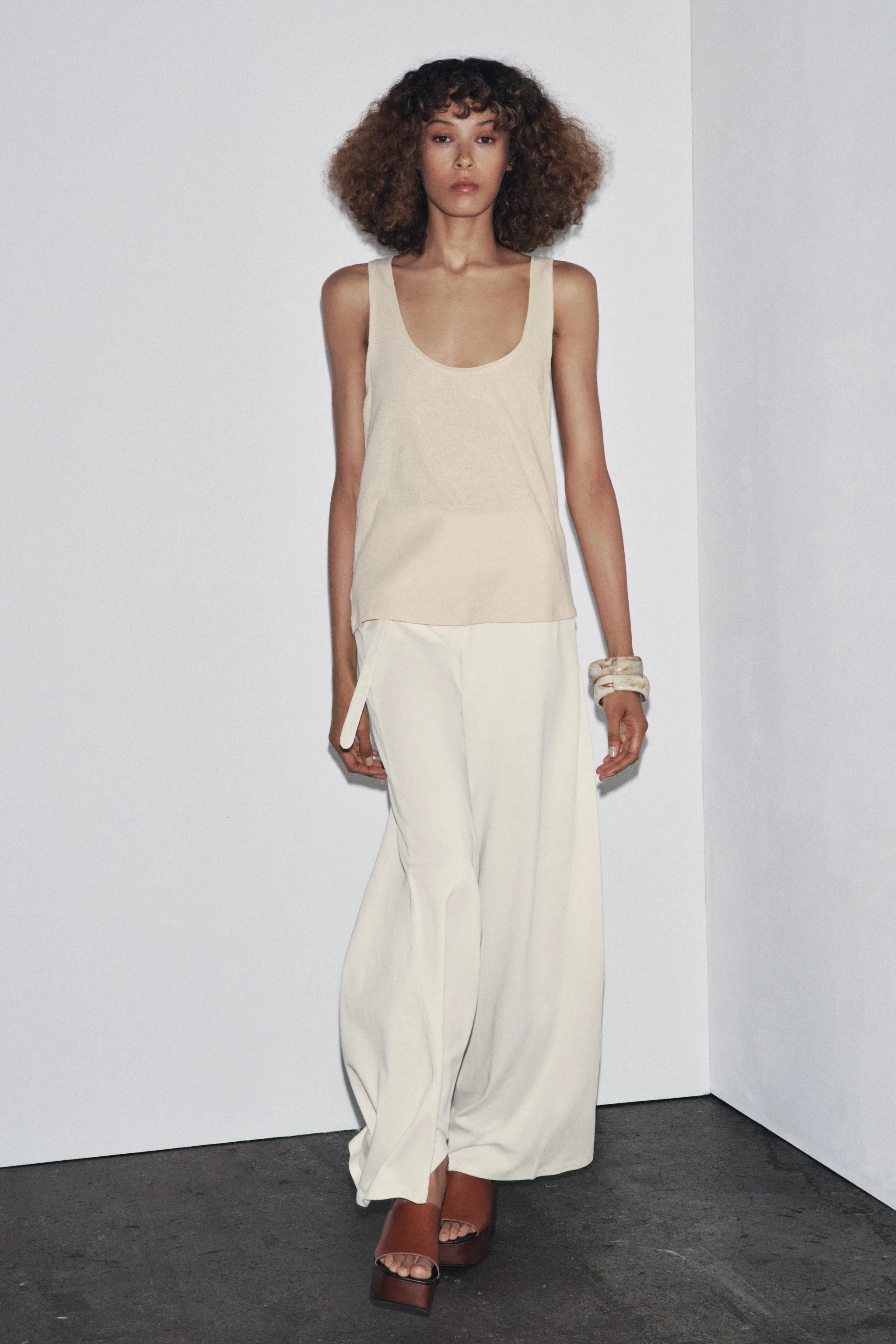 تاپ بنددار با ترکیب کتان و لینن