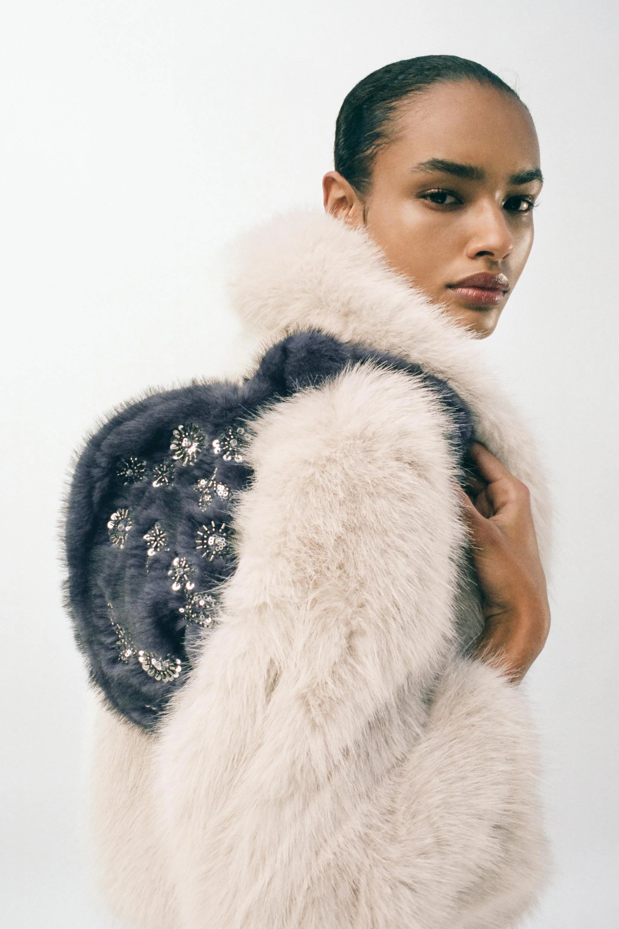 کیف دستی مینیاتوری خز مصنوعی براق