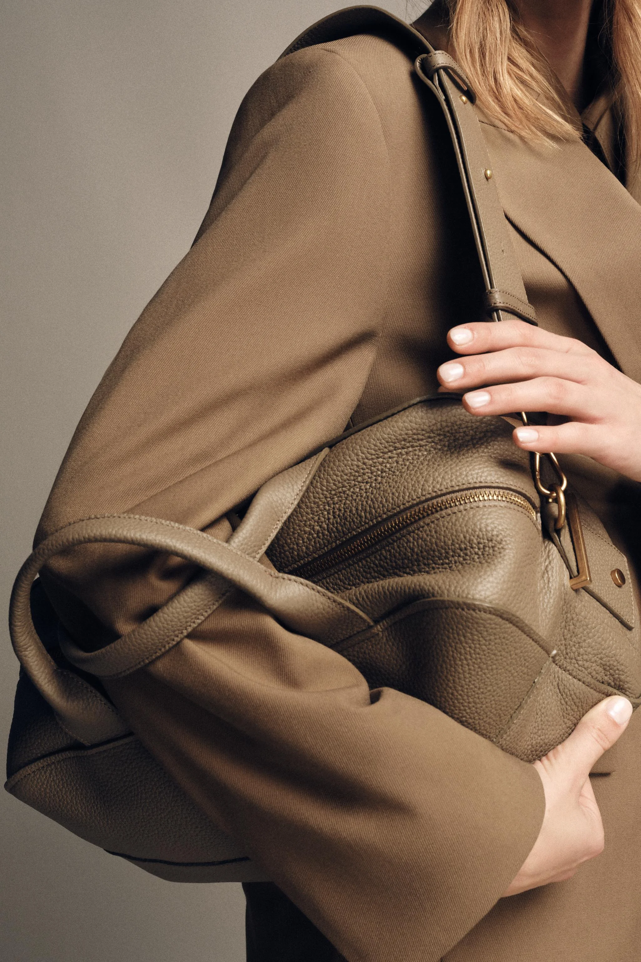 کیف بولینگ چرمی بزرگ کیف بولینگ چرمی بزرگ