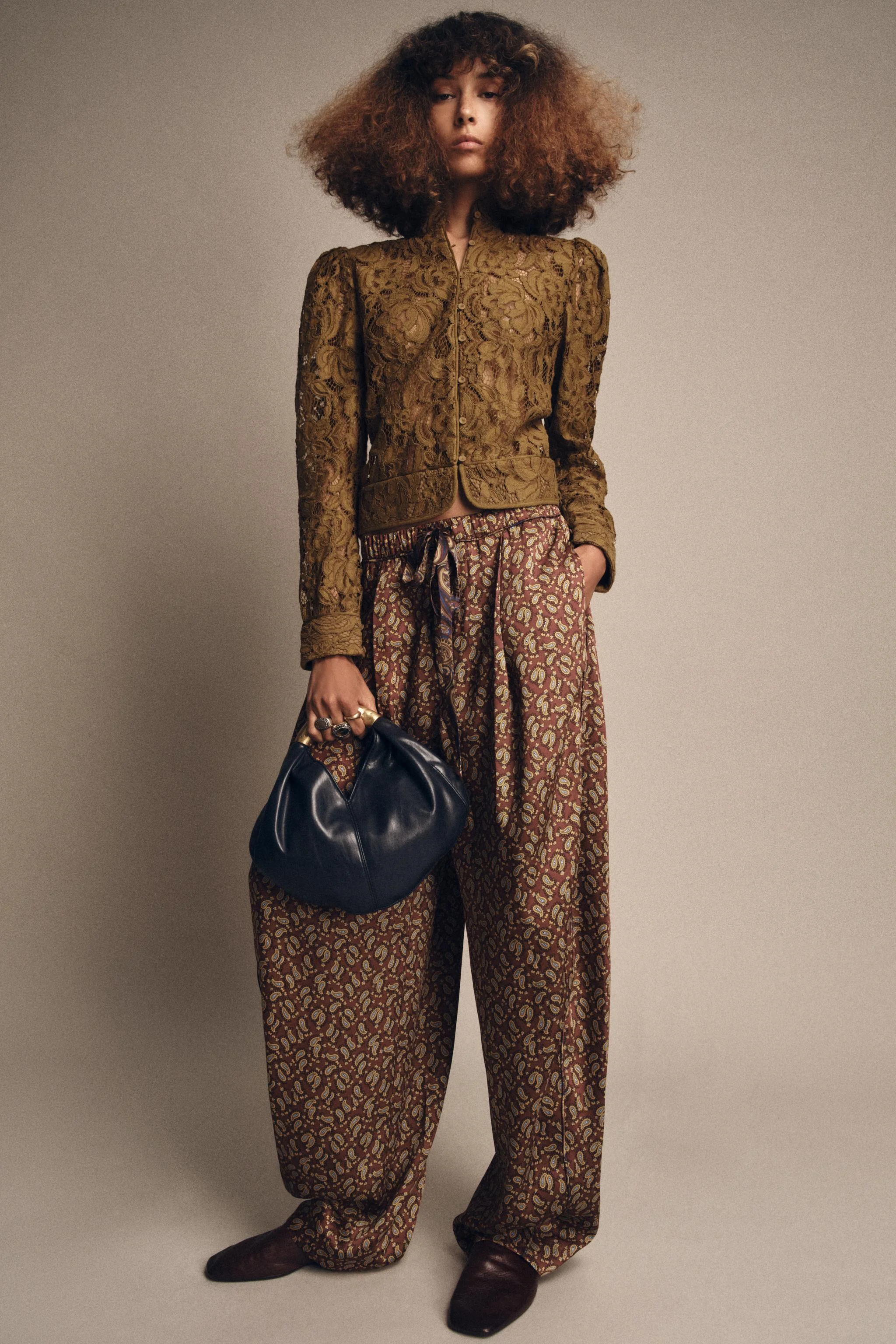 کیف دستی با دسته فلزی