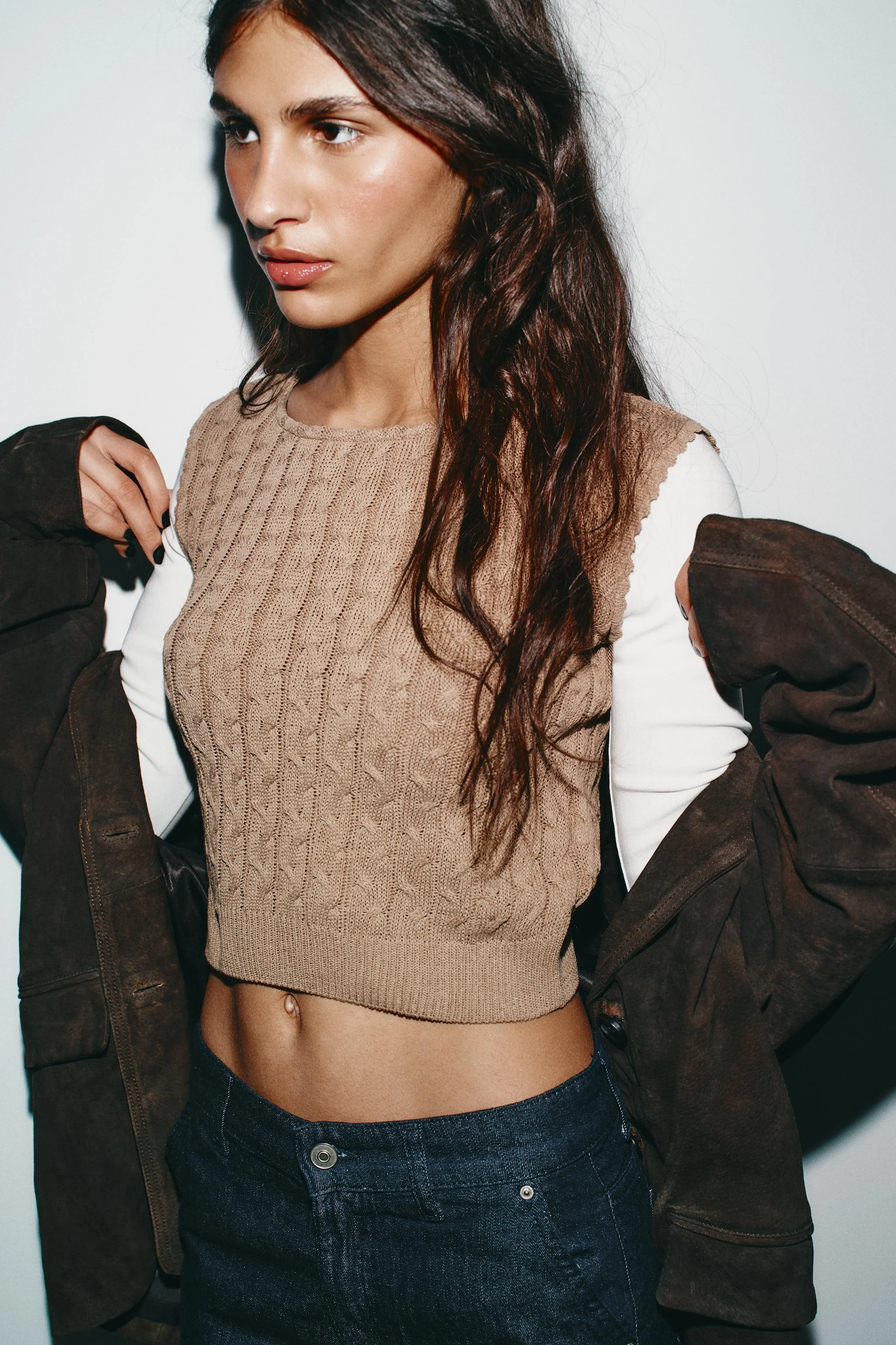 تی شرت یقه گرد آستین بلند با جلیقه طرح دار