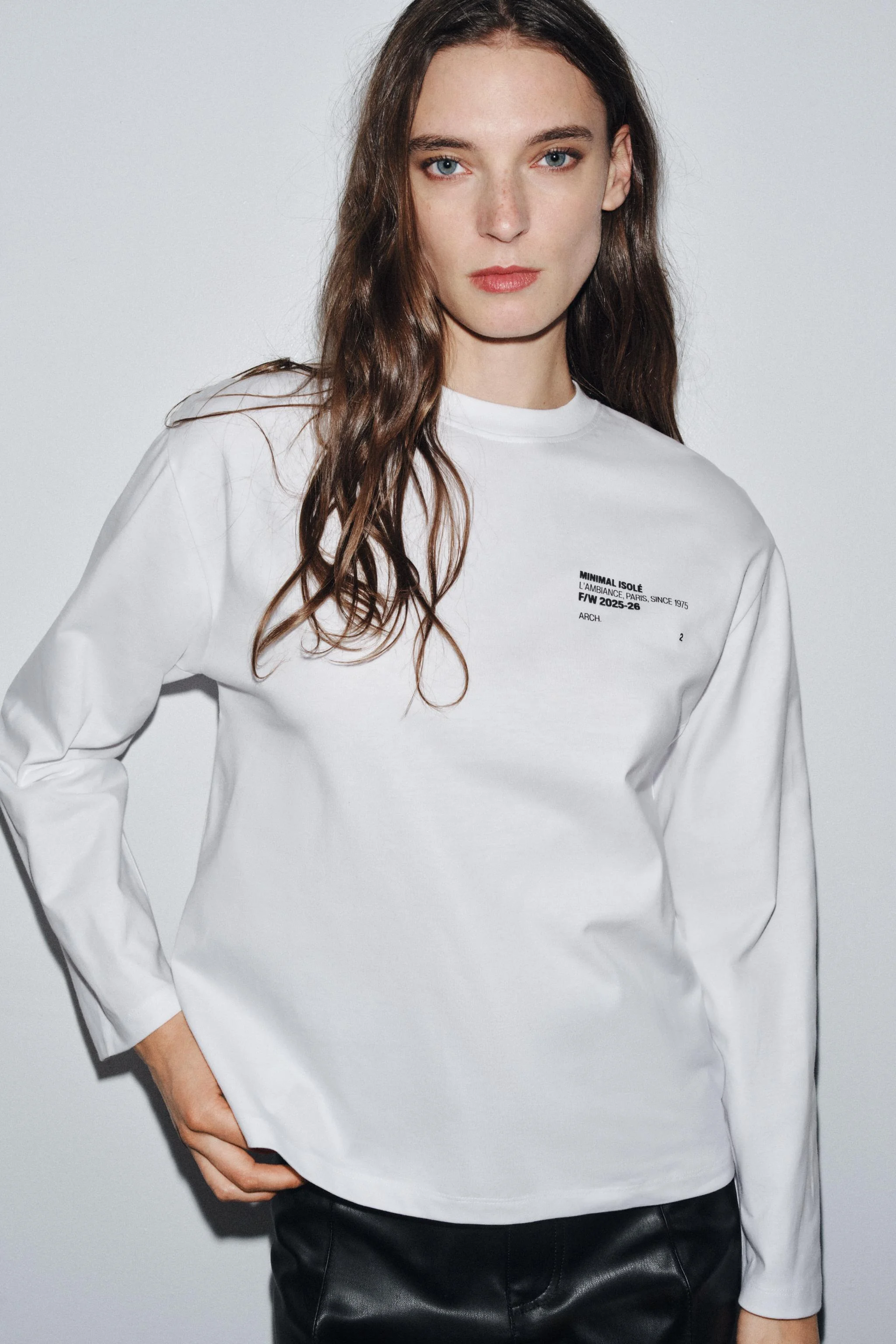 تی شرت آستین بلند با طرح نوشته تی شرت آستین بلند با طرح نوشته