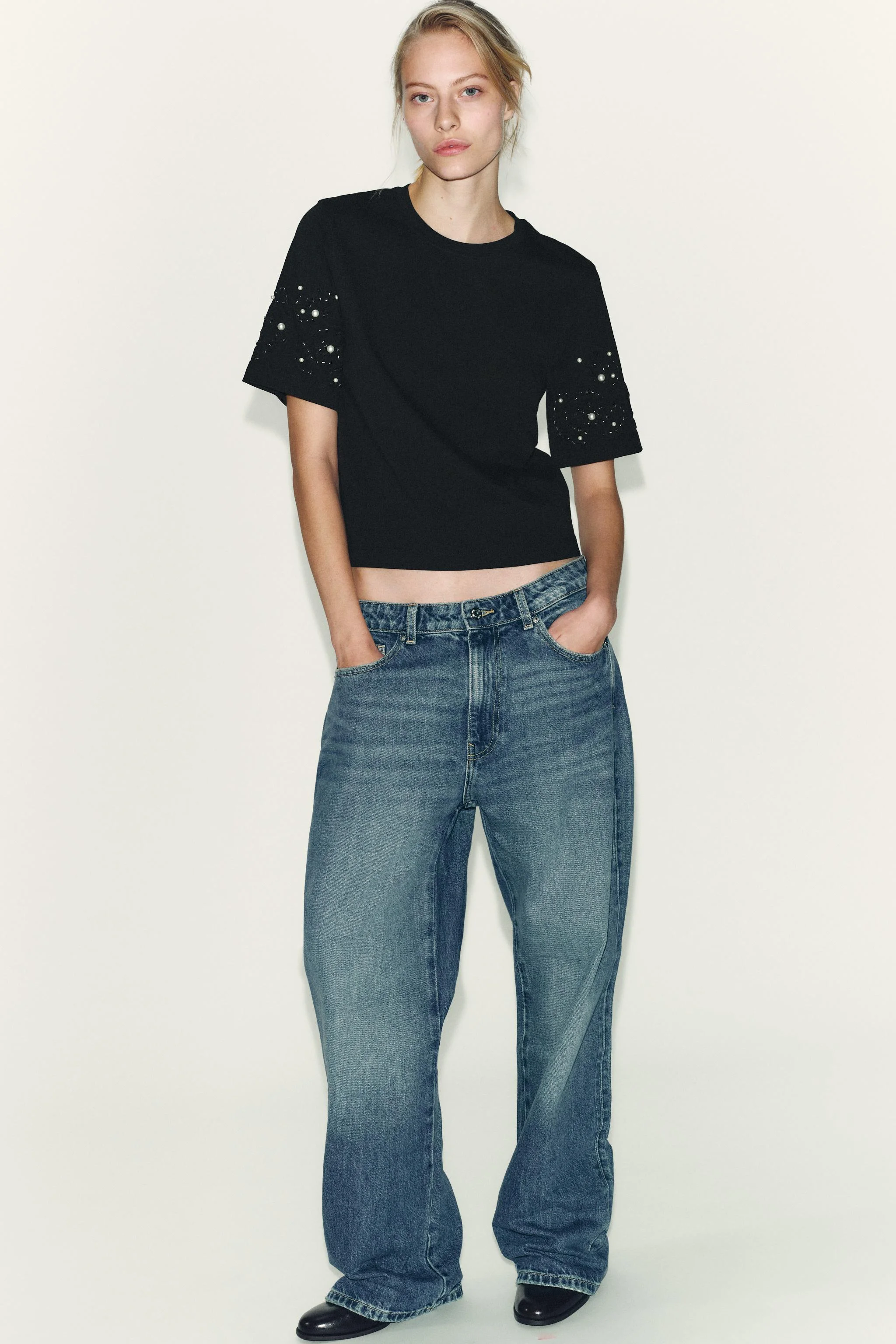 تی شرت گلدوزی شده با منجوق