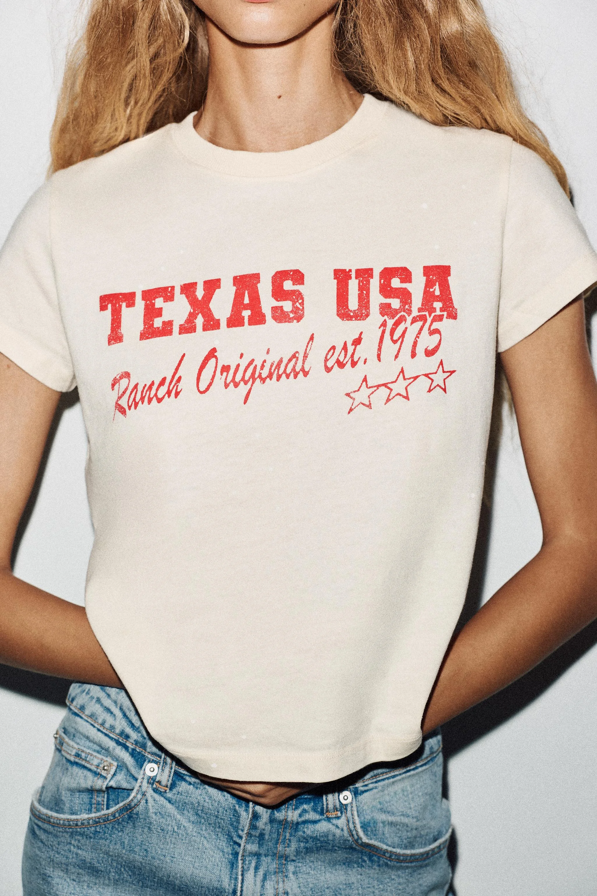 تی‌شرت با افکت کهنه و نوشته