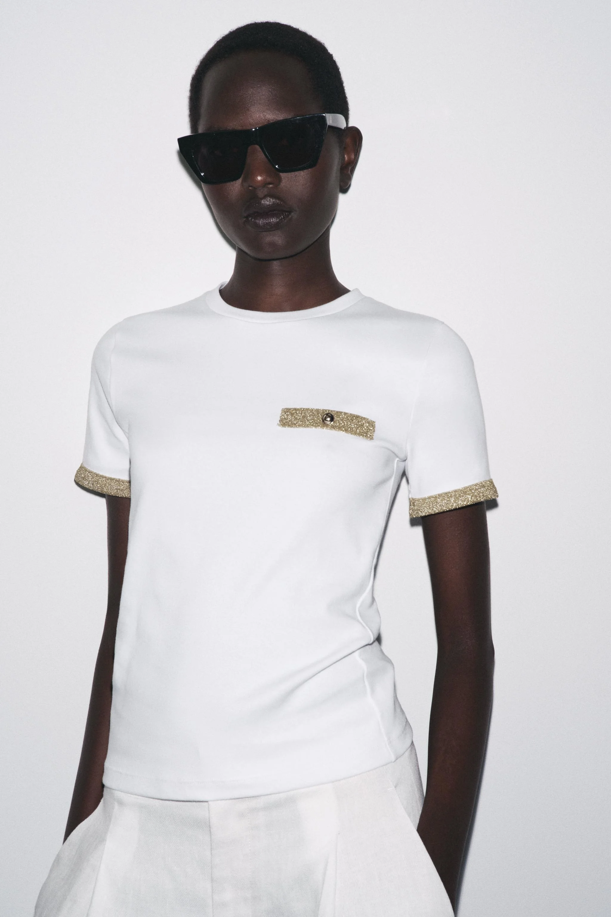 تی شرت با نخ متالیک