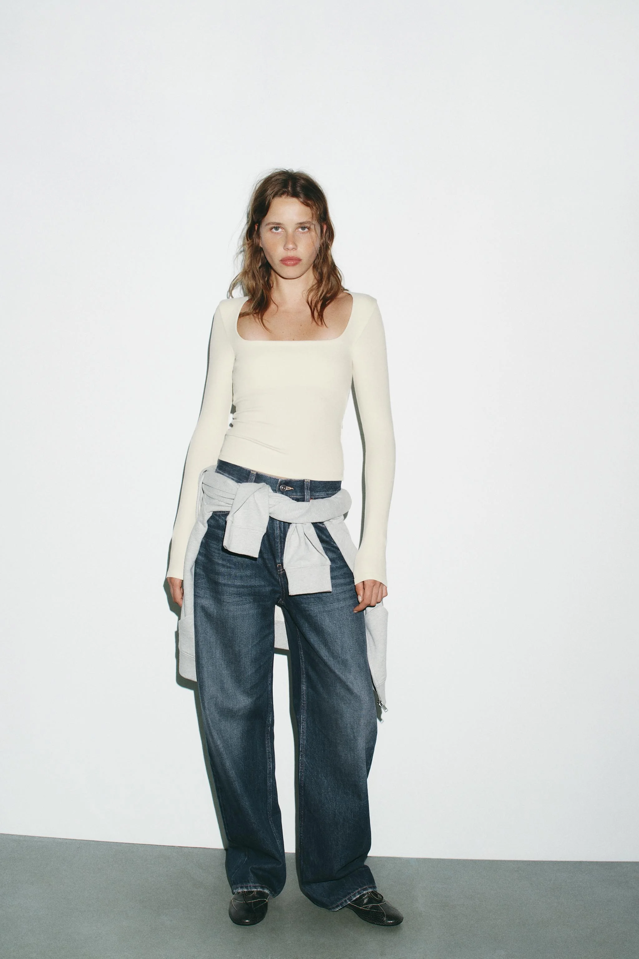 تی شرت کبریتی با یقه مربعی