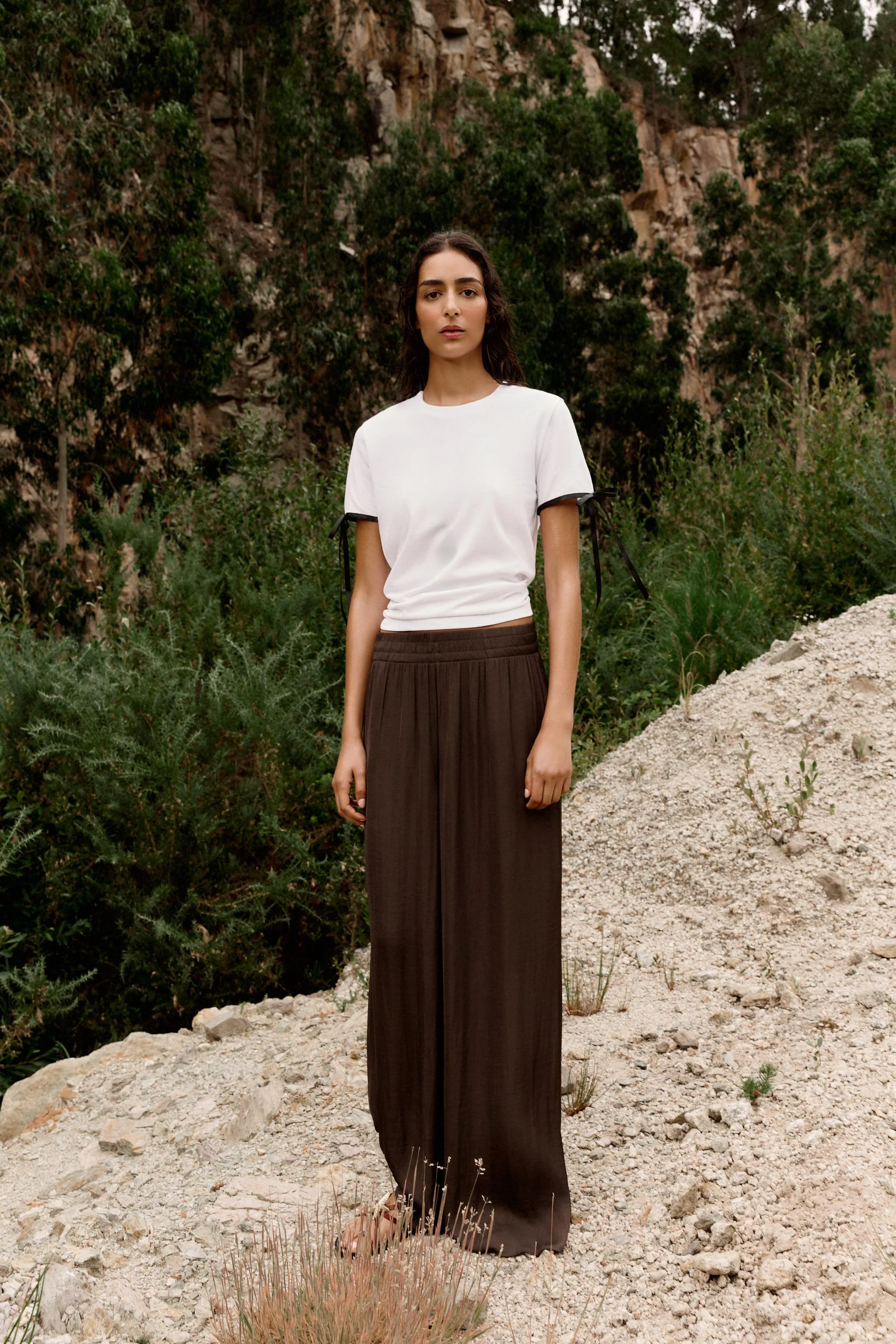 تی شرت زنانه زارا با پاپیون های متضاد