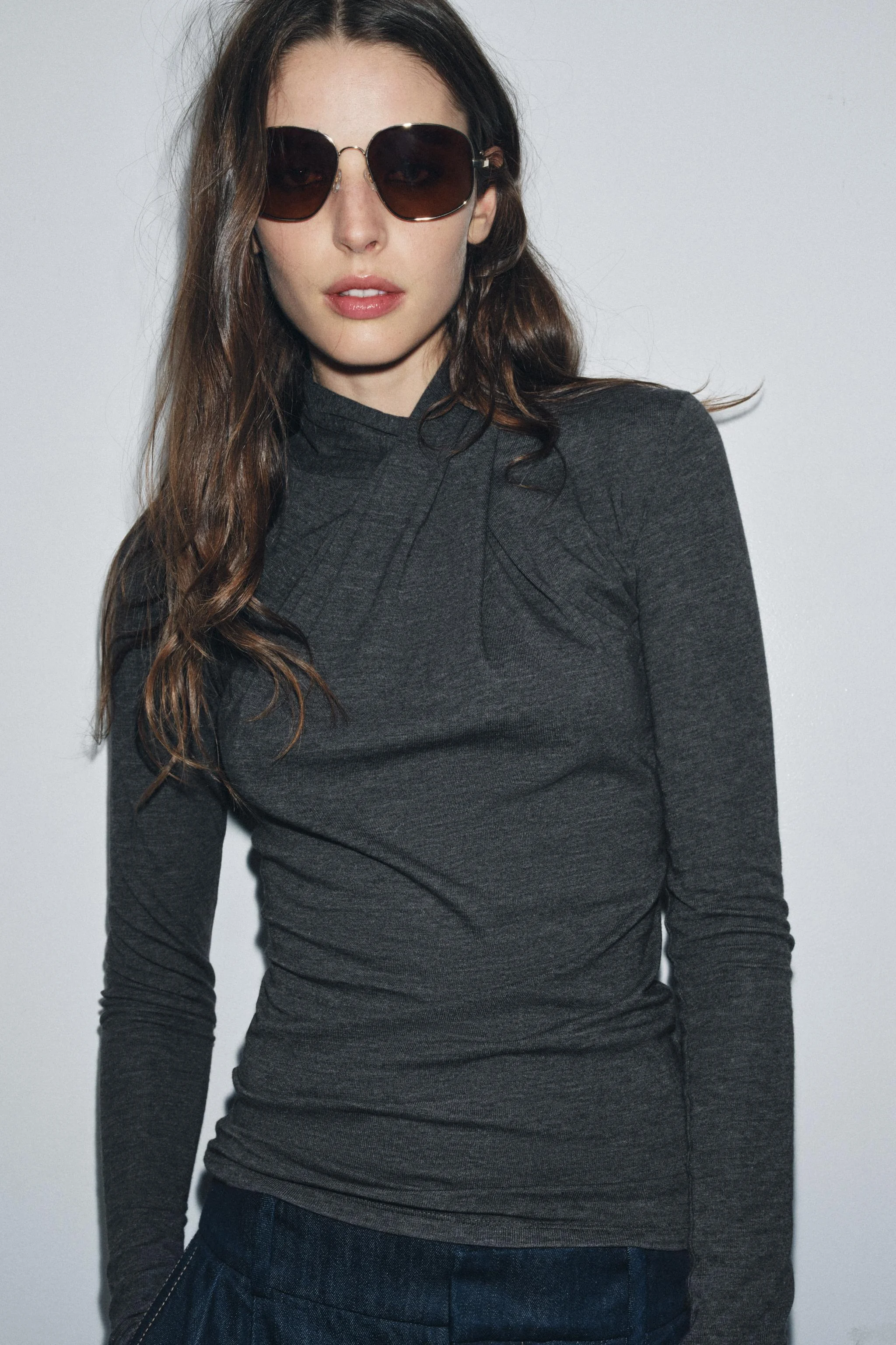 تی شرت با نمای چین دار در جلو