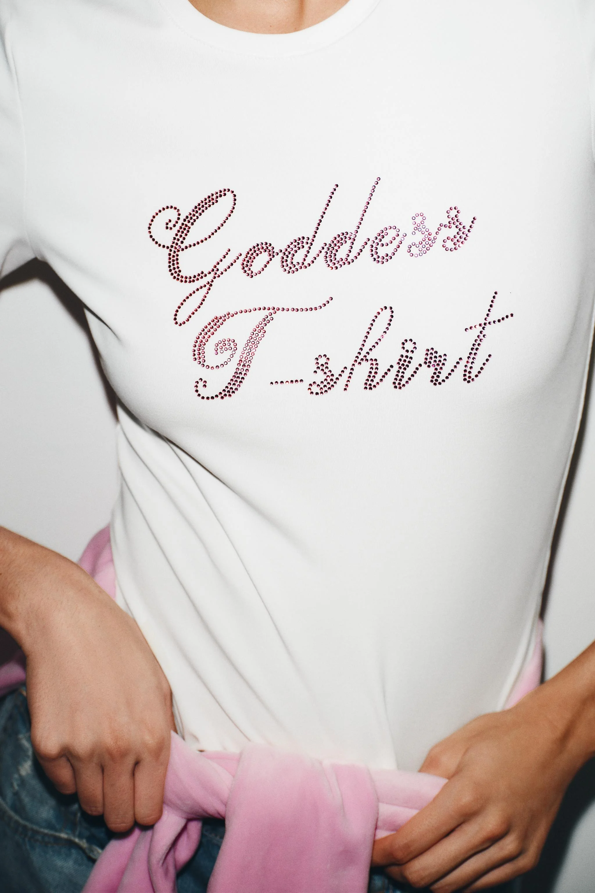 تی شرت آستین کوتاه با طرح نگین دار