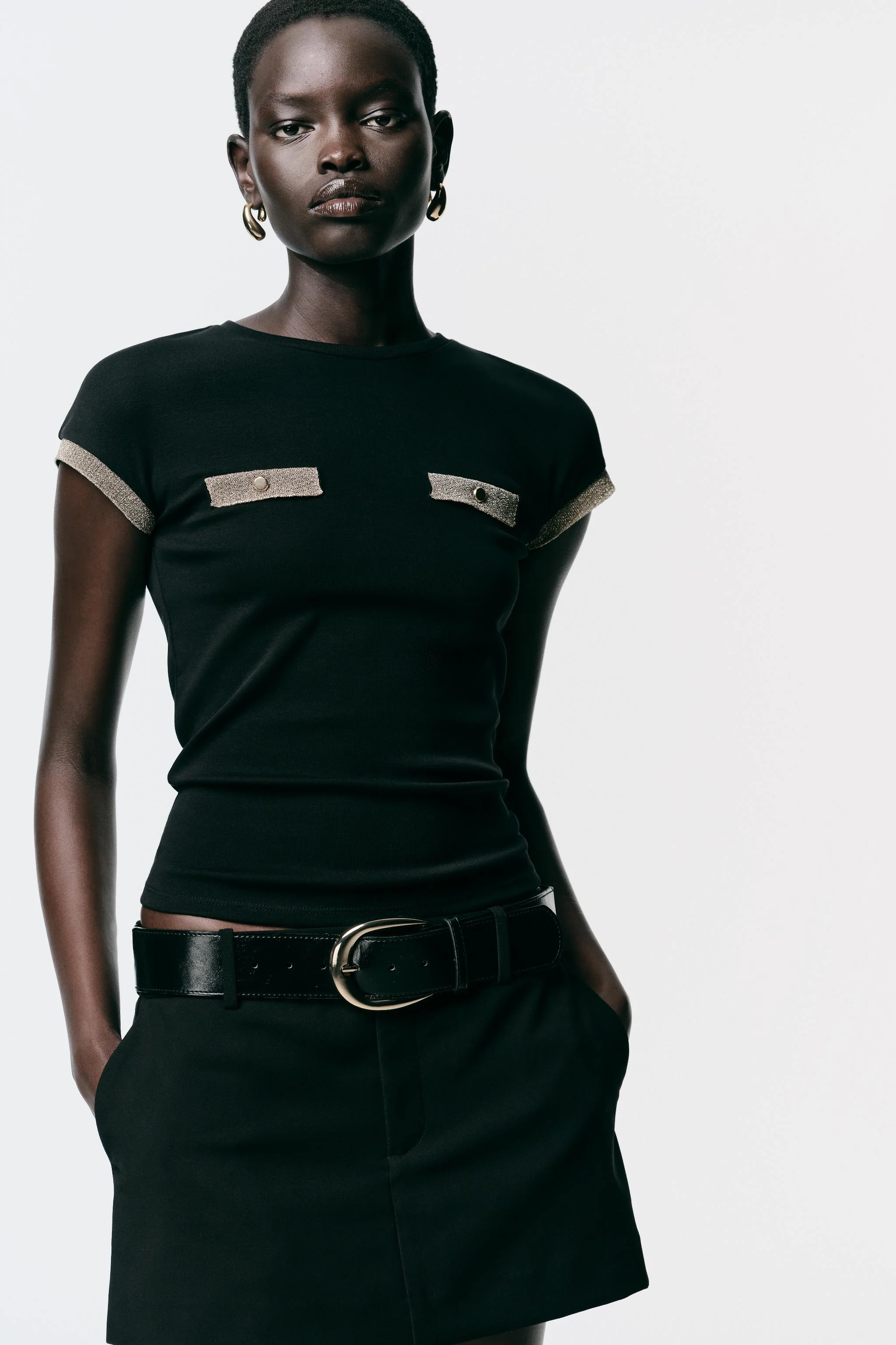 تی شرت با نخ فلزی