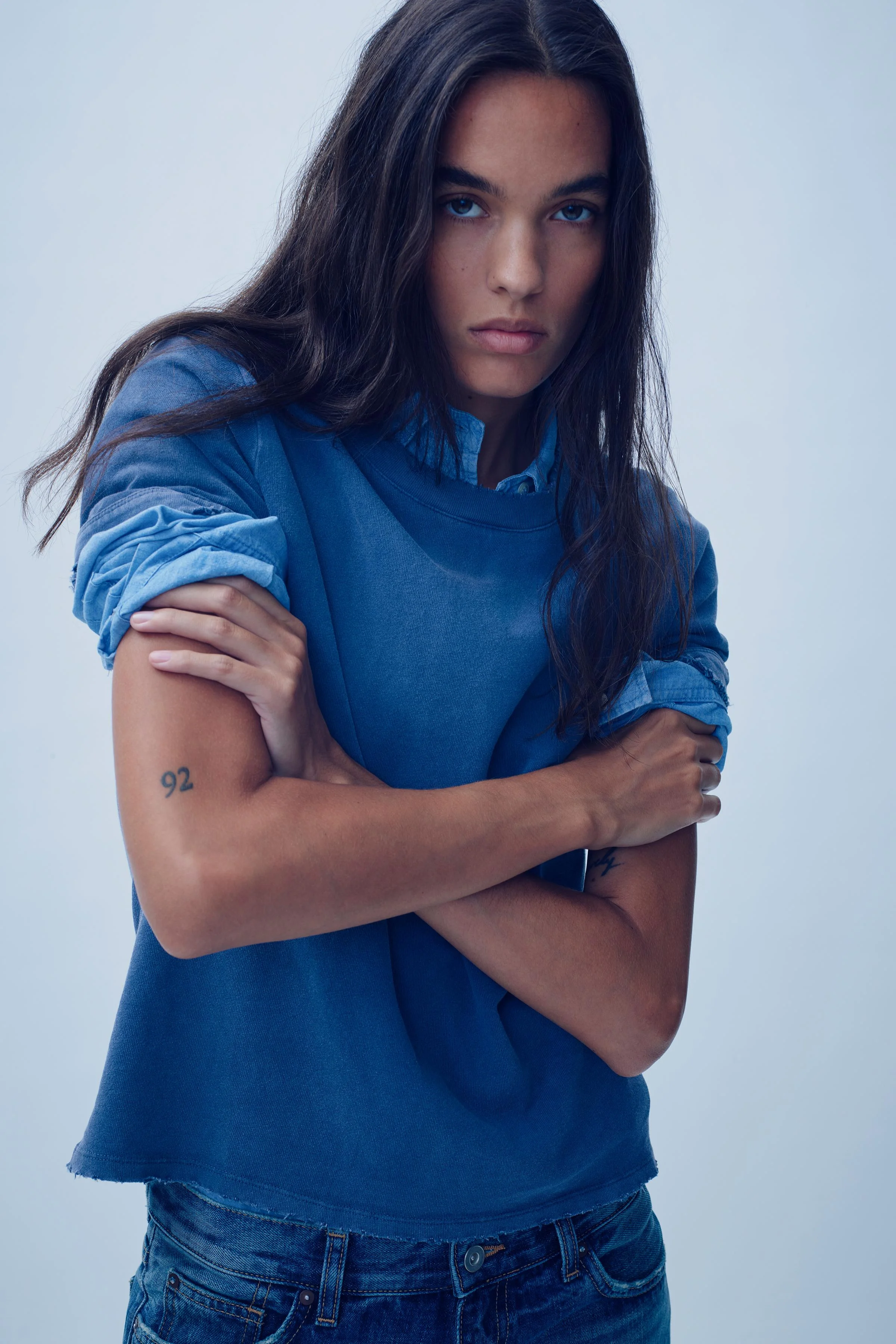 تی‌شرت کهنه نما و پاره