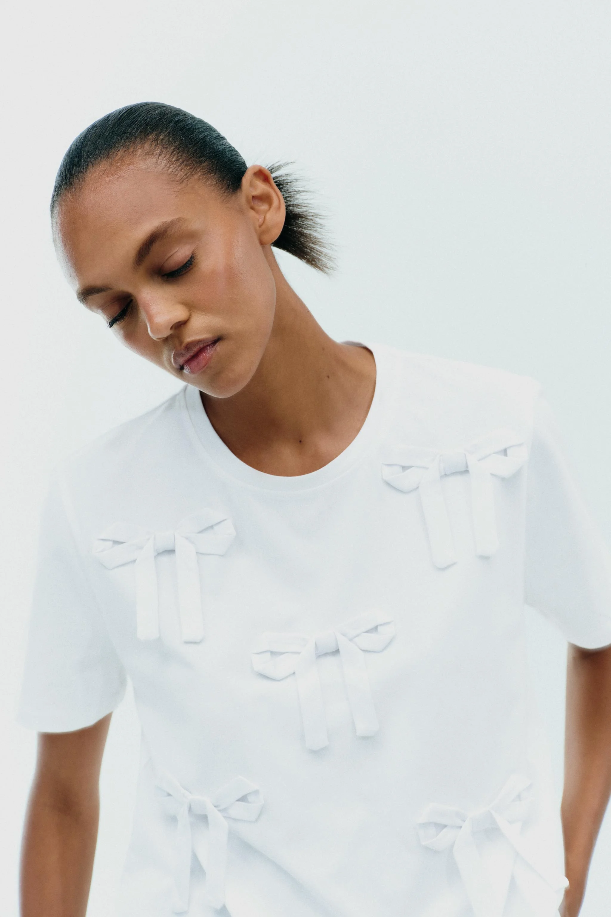 تی شرت با پاپیون